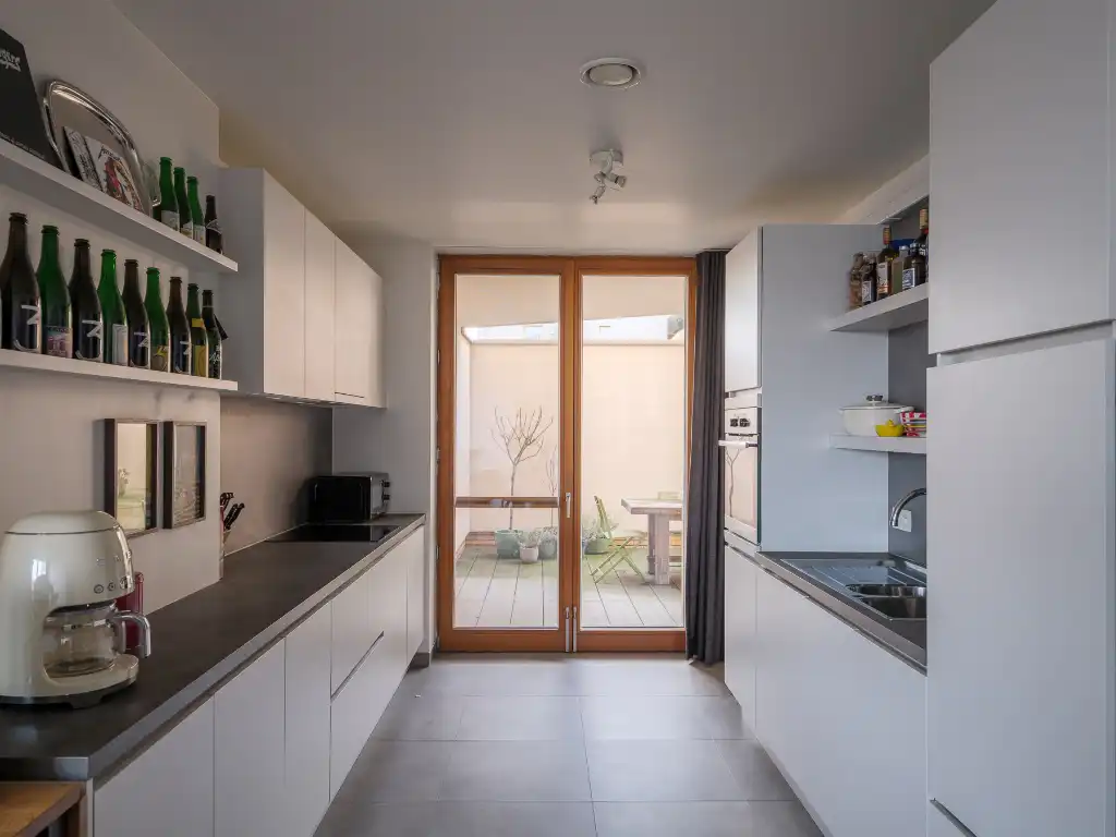 Lichtrijk appartement met weids zicht, twee slaapkamers en drie bijzonder ruime terrassen, gelegen in een bruisende en dynamische omgeving. foto 8