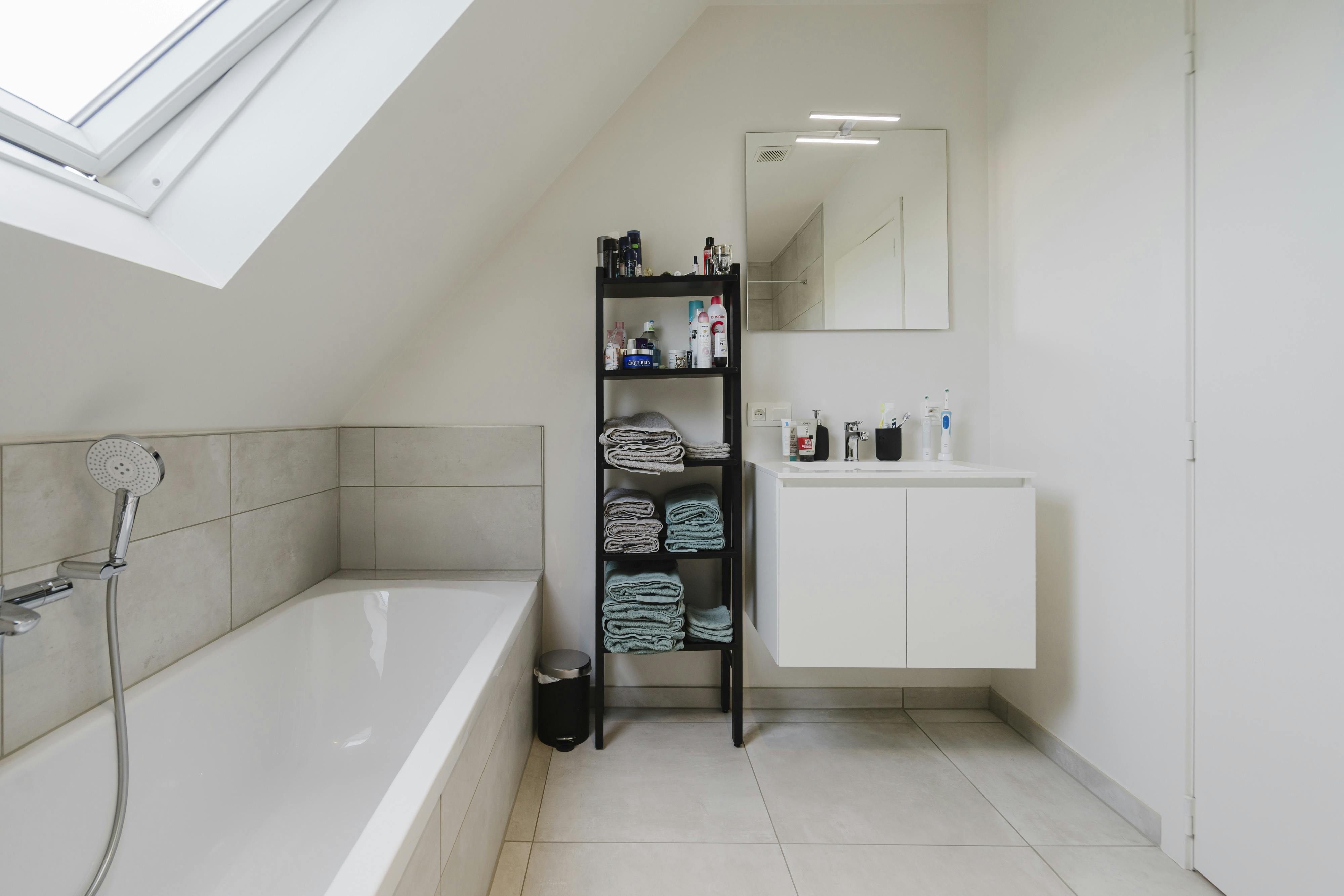 Nieuwbouwwoning met 3 slaapkamers te koop in Heule!  foto 16