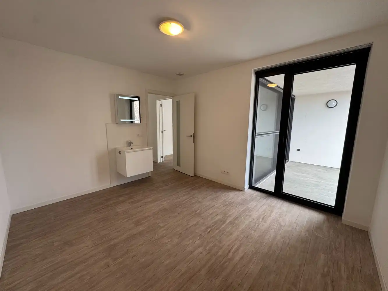 Ruimte om te wonen, terrassen om te genieten in het centrum van Lanaken foto 9