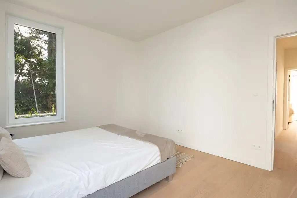 Luxueus gelijkvloers app met ruime tuin foto 20