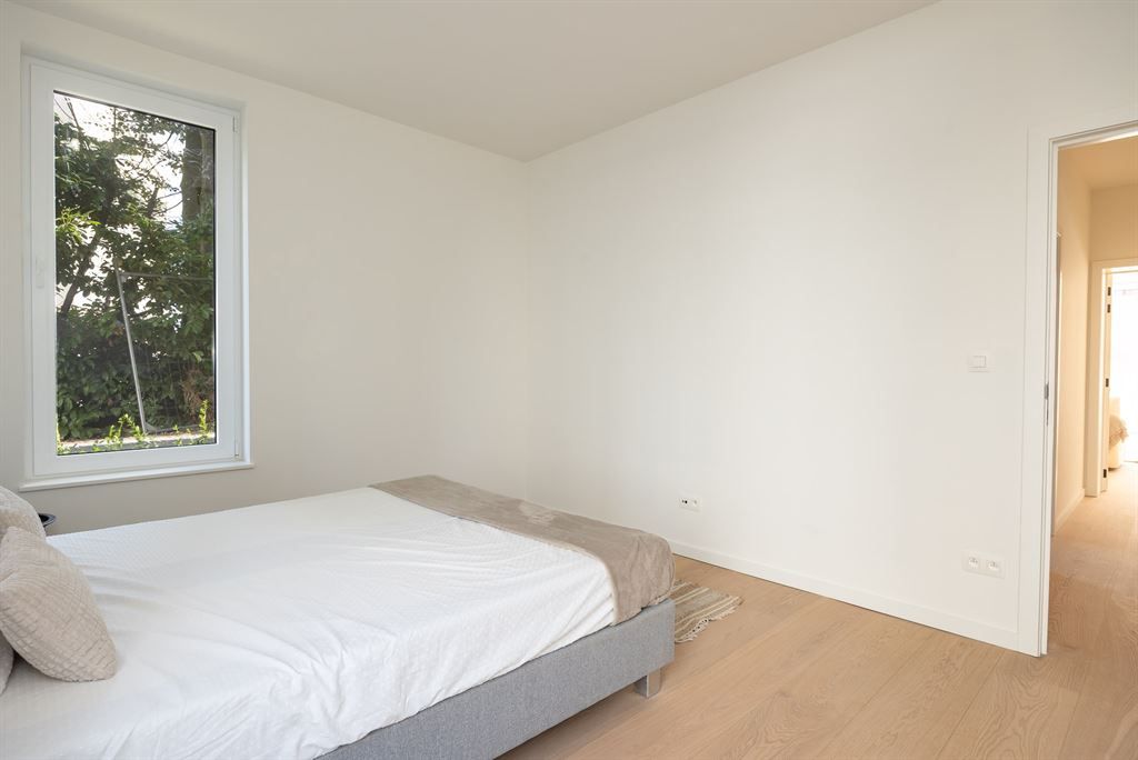 Luxueus gelijkvloers app met ruime tuin foto 20