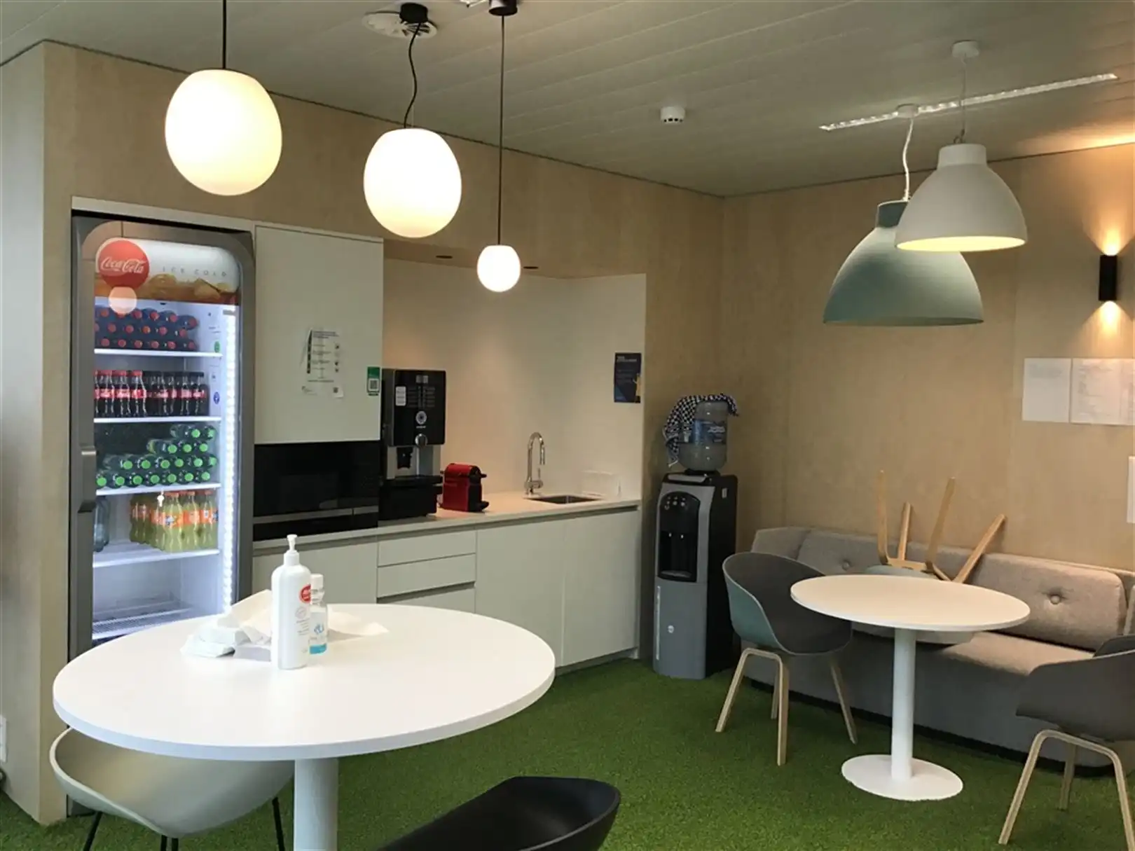 Gemeubelde kantoren in stijlvol gebouw langs The Loop foto 3