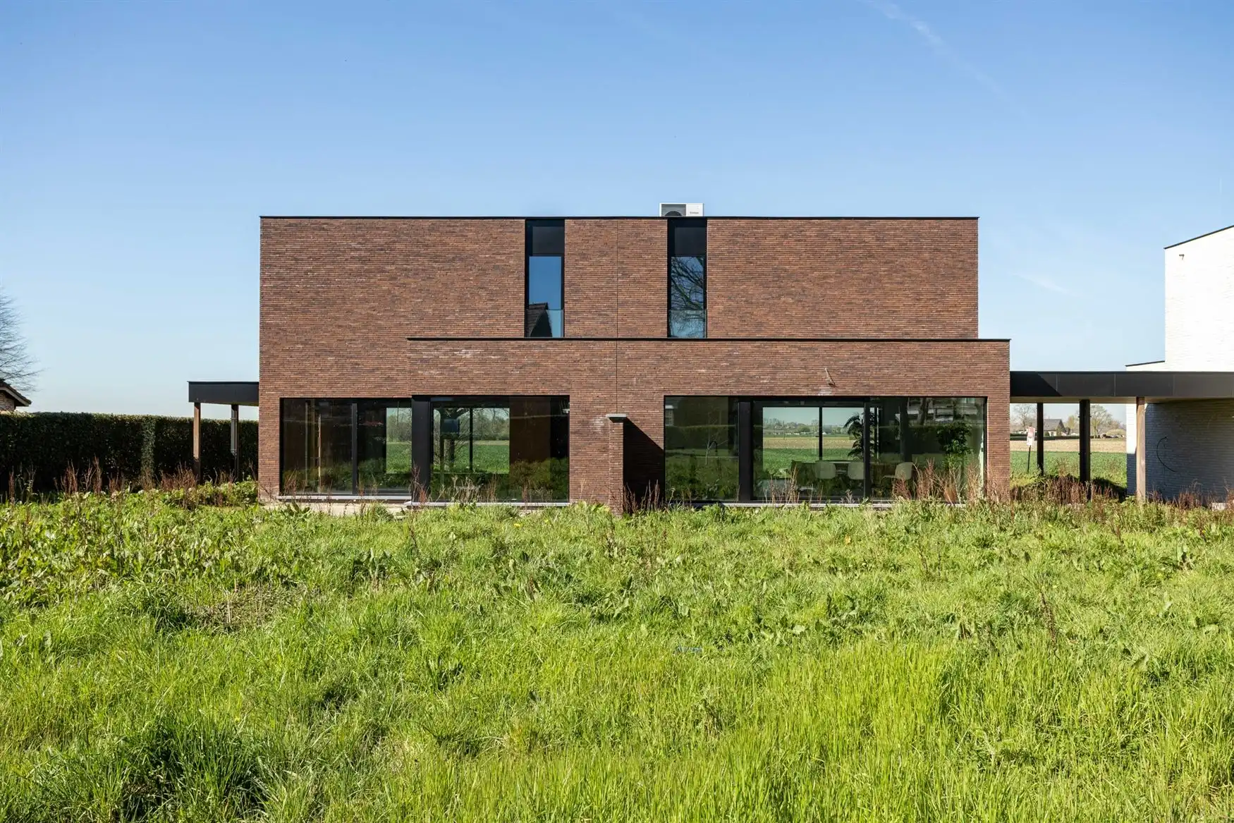 Stijlvolle & lichtrijke woning met schitterend zicht foto 2