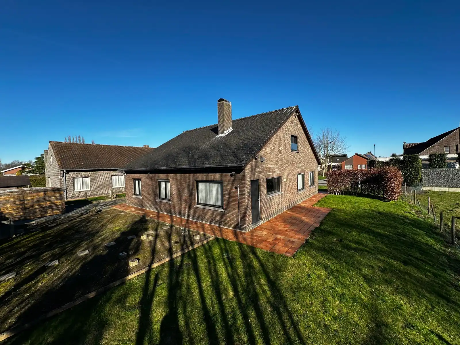 Te renoveren woning in een residentiële wijk in Lotenhulle foto 9