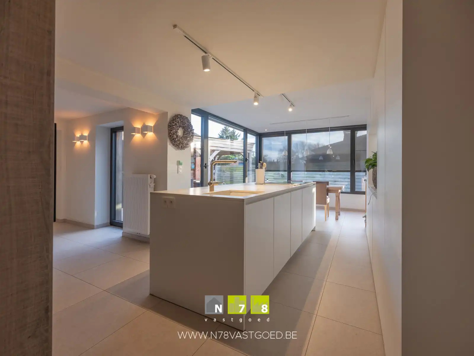 Gebouw te koop foto 19