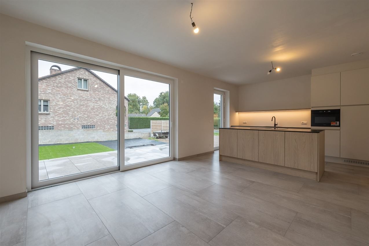 Nieuwbouwwoning 4slk - E10 op rustige ligging foto 4