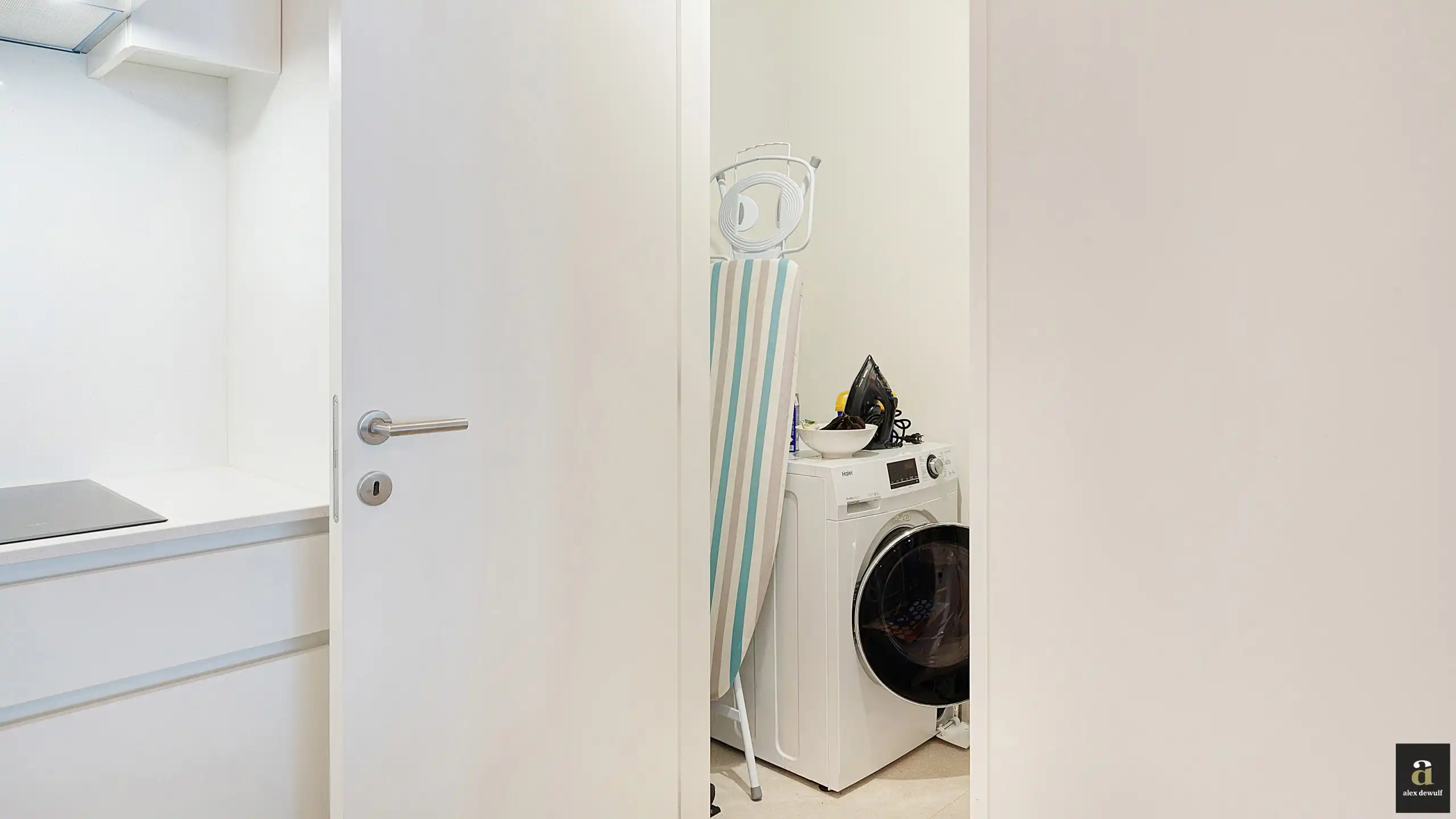 Ruim appartement 3-slpk op centrale ligging [Lippenslaan]. foto 11