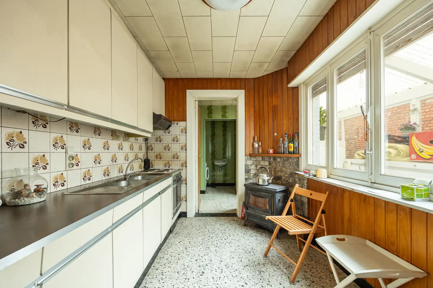 Totaal te renoveren EGW met 2 slpk, diepe tuin en fietsgang foto 6