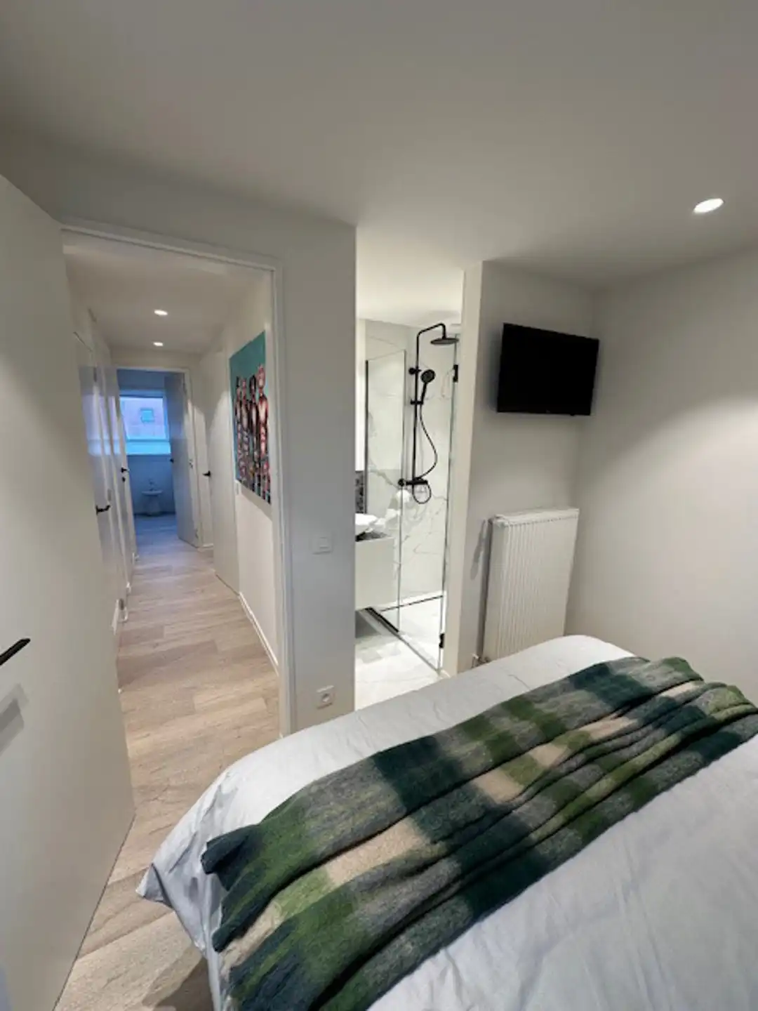 Stijlvol gerenoveerd appartement op een zucht van de zee! foto 7
