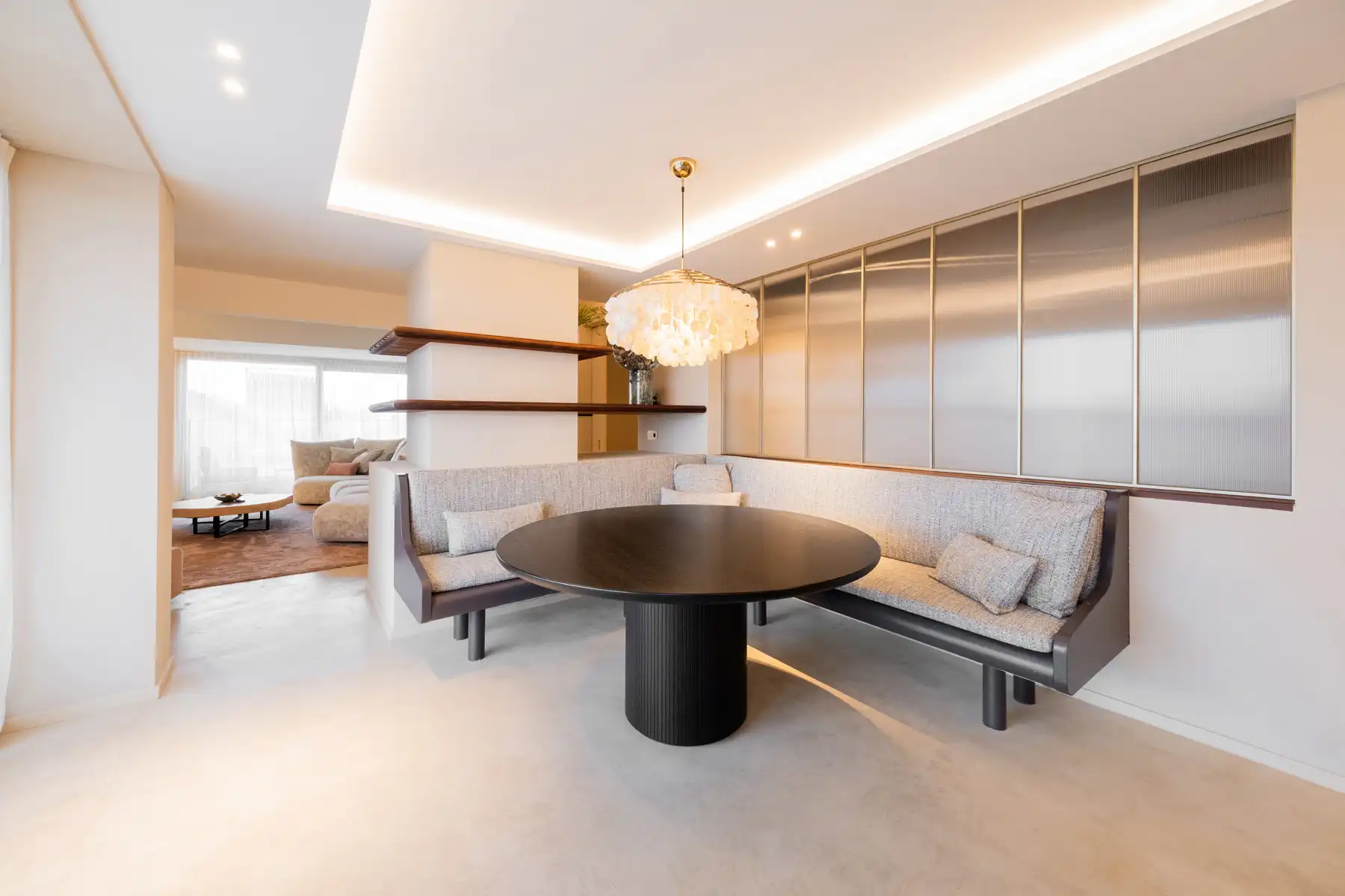 Luxe appartement met ruim terras en unieke zichten foto 3