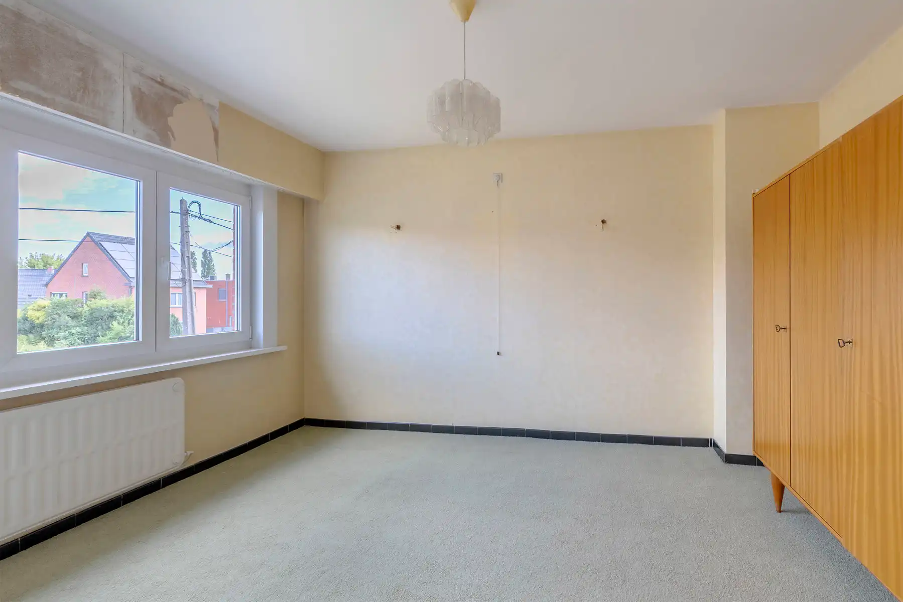 Renovatieproject met 3 slaapkamers, garage en tuin 800 m² foto 27