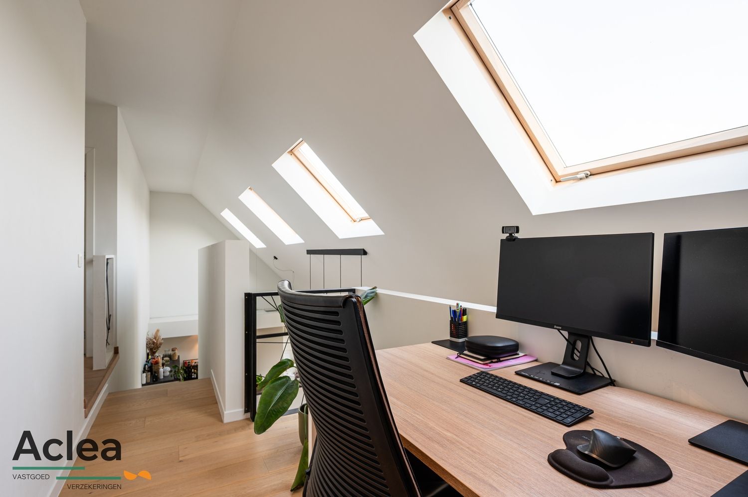 Lichtrijk, ruim duplex-appartement foto 19