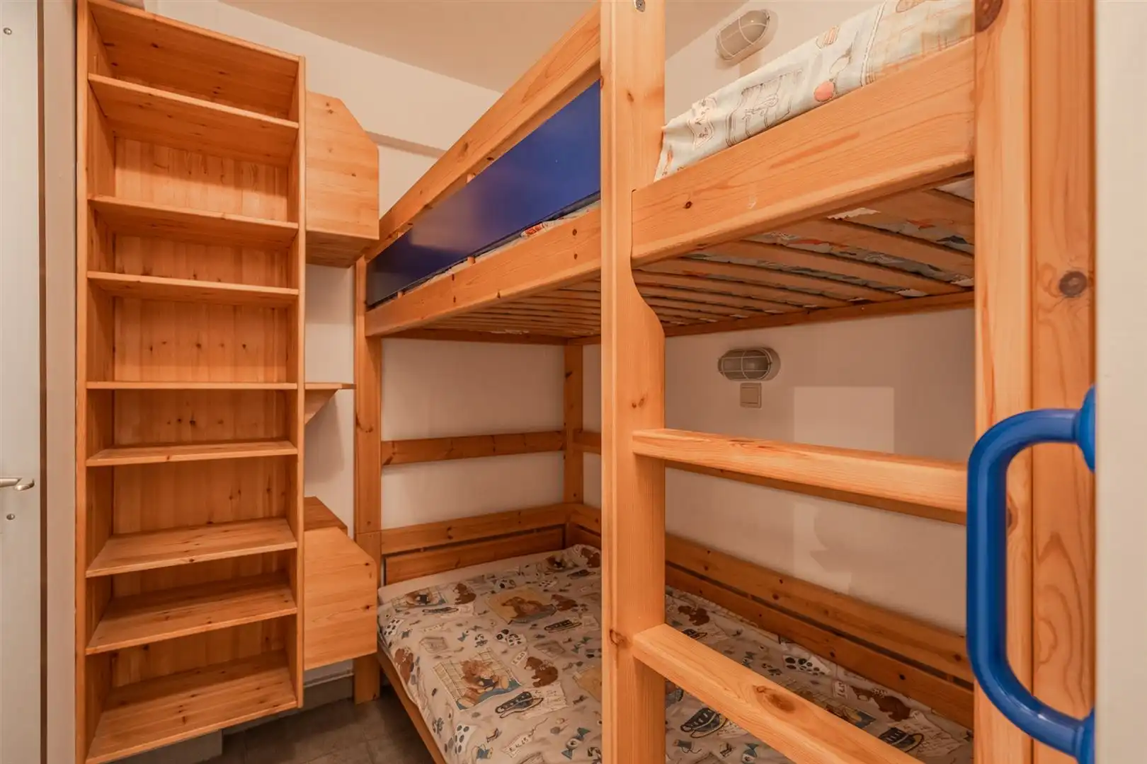 studio met lateraal zeezicht foto 19