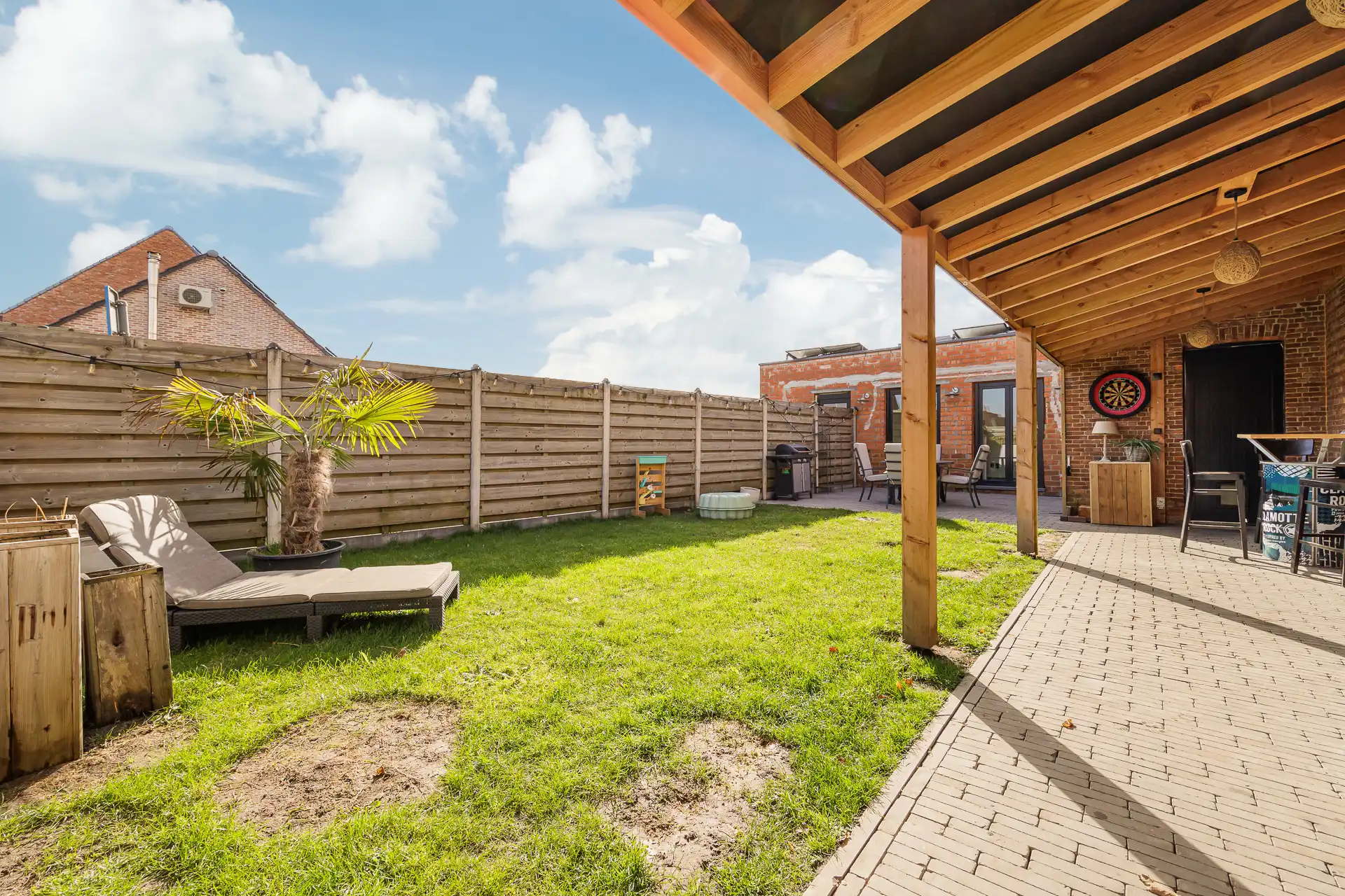 Charmante gezinswoning met tuin foto 17