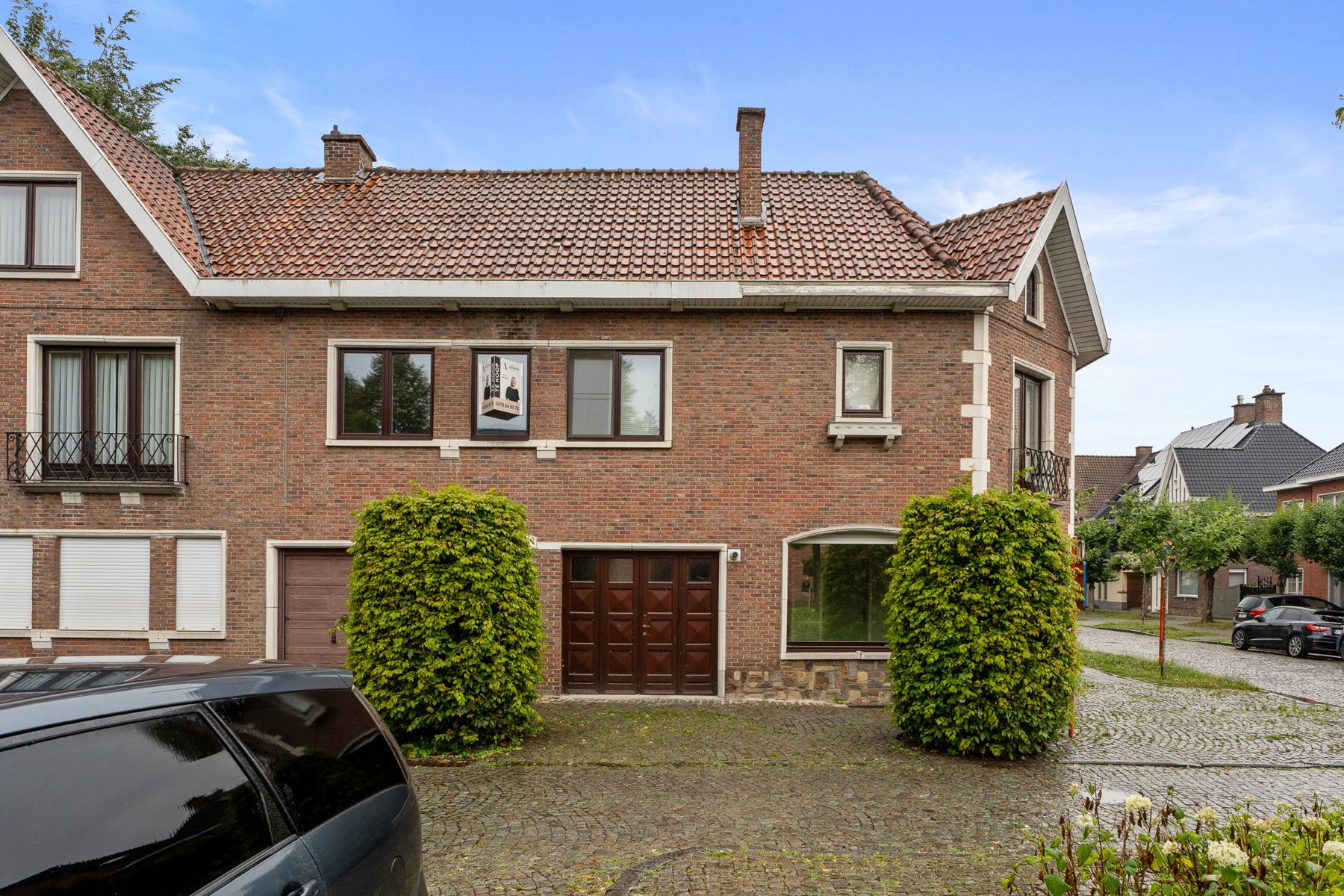 Woning met veel mogelijkheden in centrum Zele foto 2