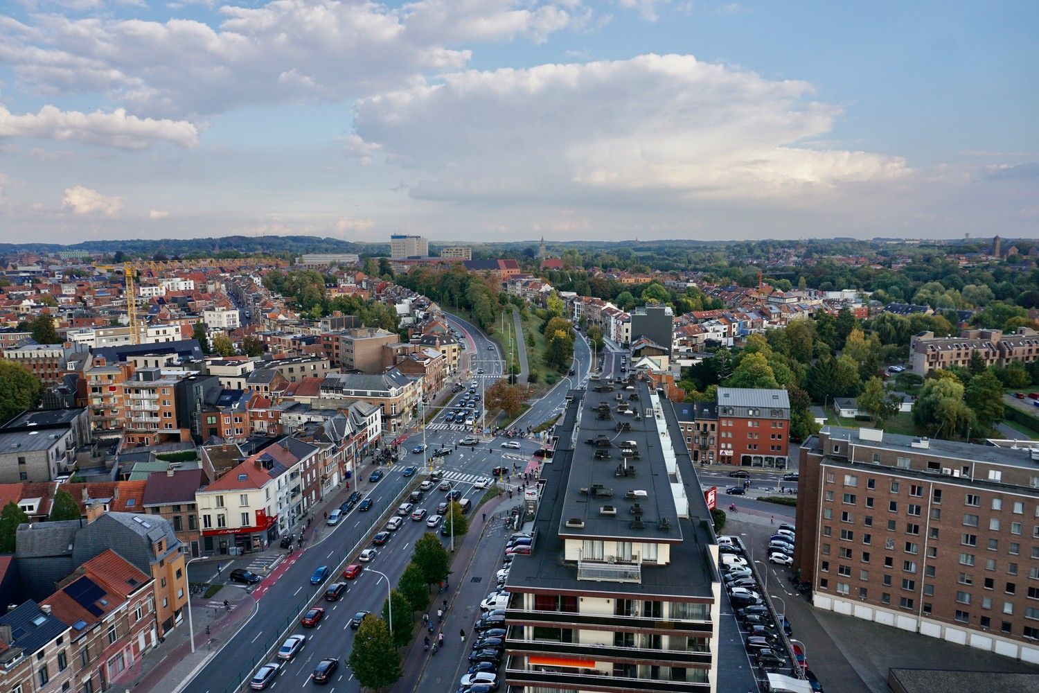 Gemeubeld appartement met 1 slaapkamer, bureelruimte, terras en fantastisch uitzicht over Leuven. foto 12