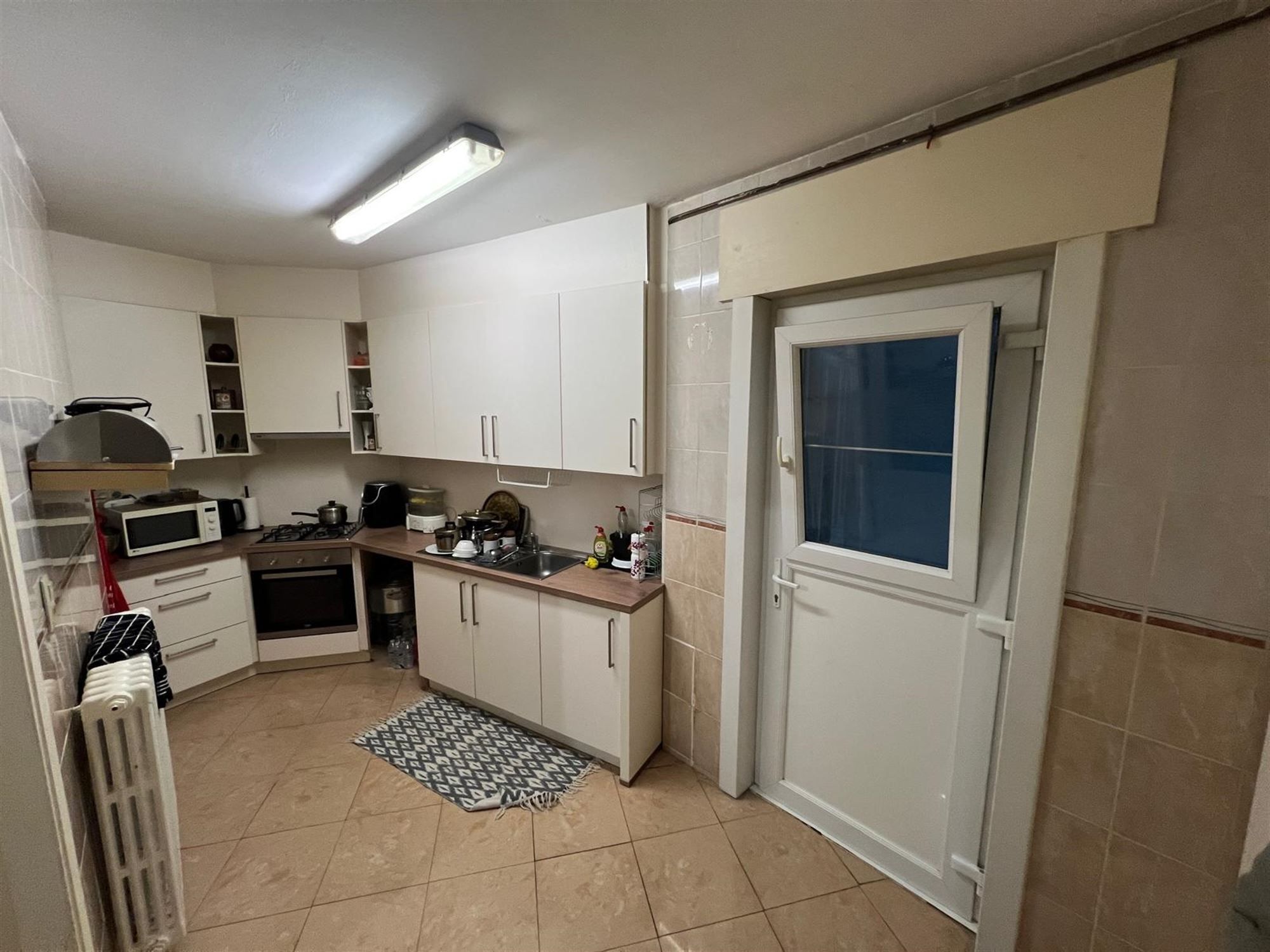 Ruim en Instapklaar Gelijkvloers Appartement in het Centrum  foto 9