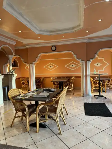 Handelspand met woonst op een strategische ligging. foto 6