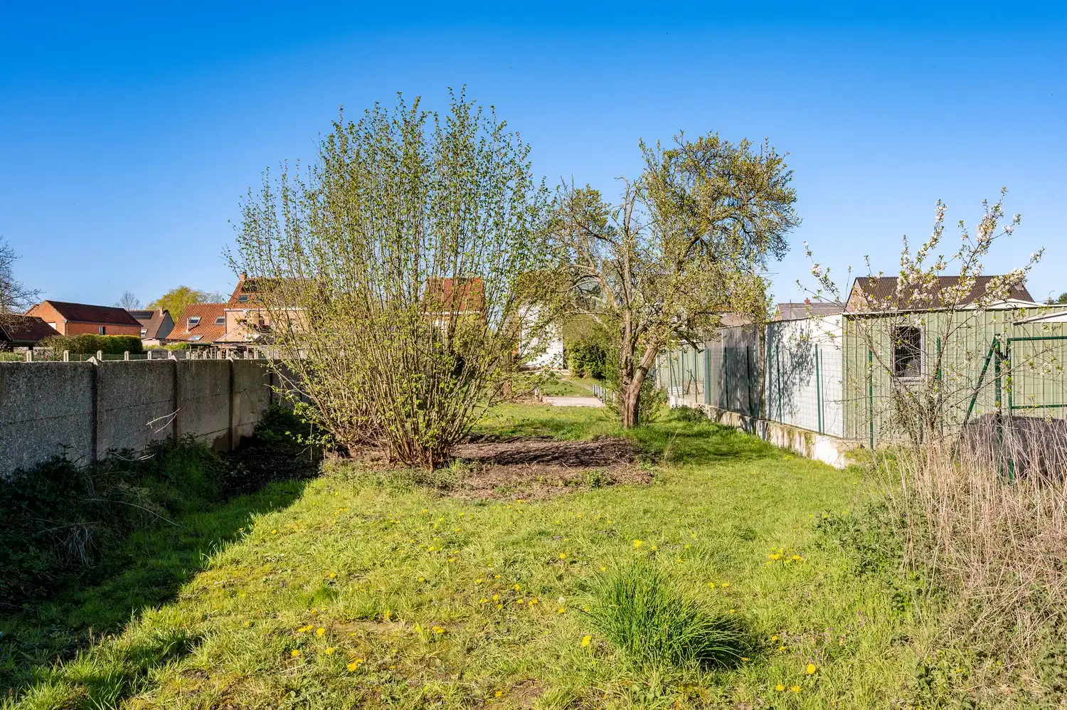 Te renoveren woning met garage en diepe tuin. foto 26