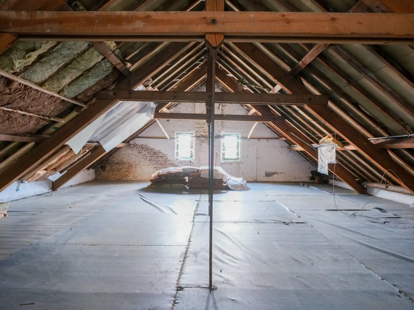 Voormalig schoolgebouw in centrum Damme foto 18