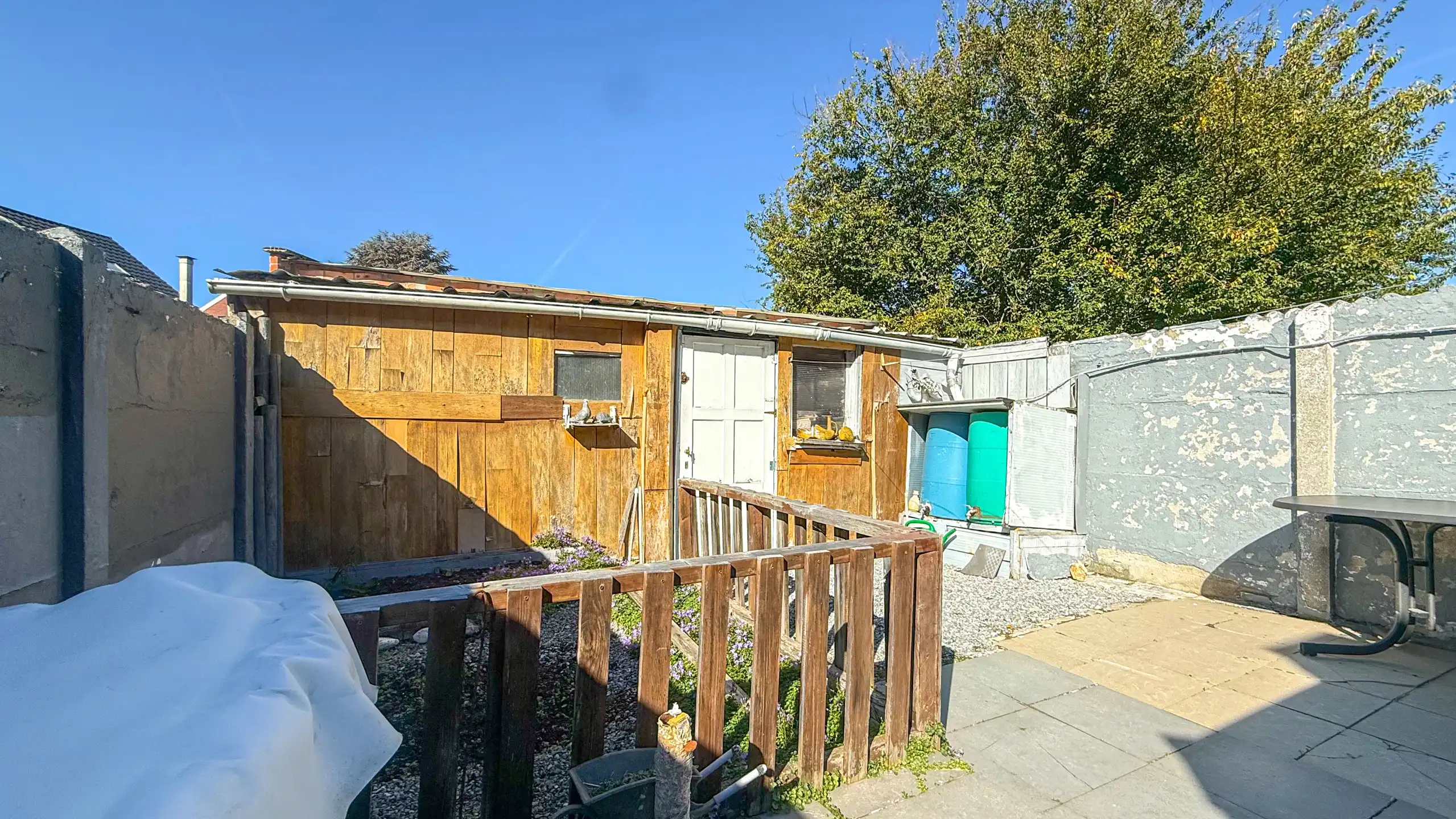 Op te frissen rijhuis met 3slpk + tuin in Sint-Truiden! foto 33