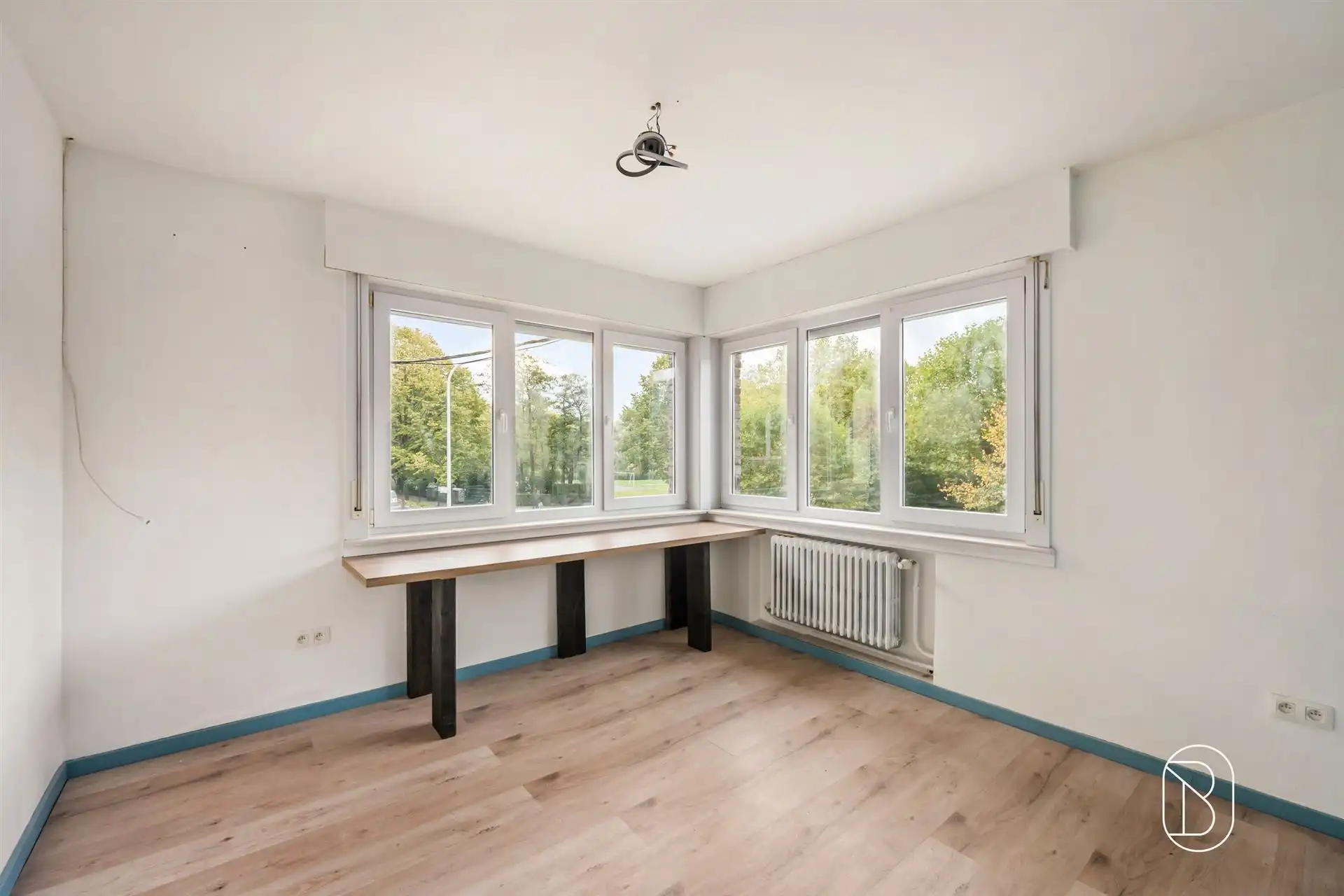 Groot huis met opslagruimte in het hart van Moeskroen foto 12