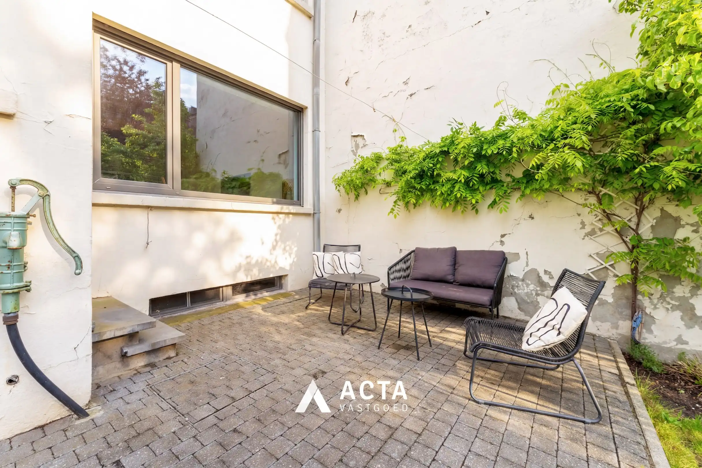 Instapklare Modernistische stadswoning met tuin foto 21