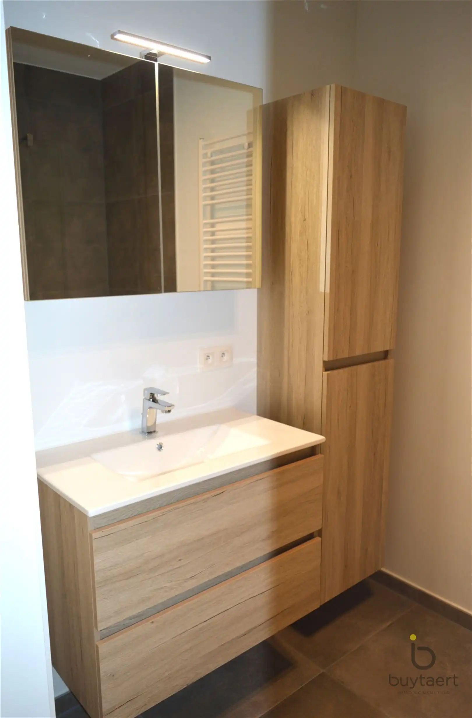 Prachtig nieuwbouw appartement met uniek terras te Zoersel! foto 15