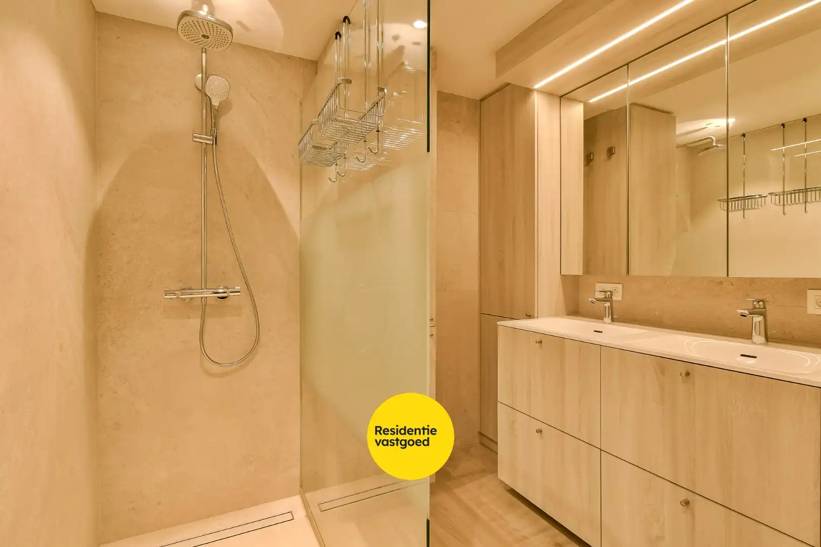 Prachtige woning met ruime garage in Roeselare! foto 6