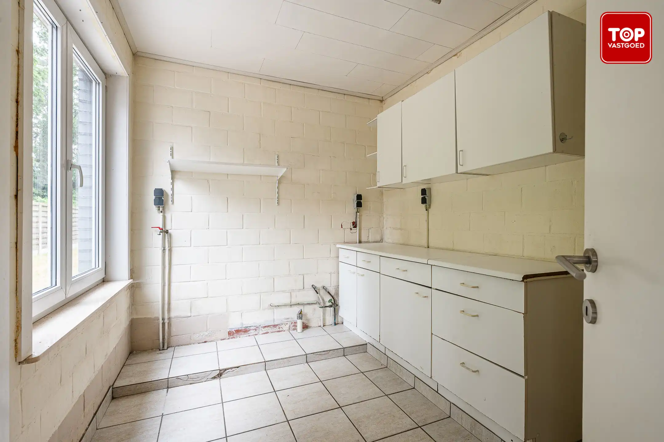 Instapklare woning met 3 slaapkamers, garage en zonnige tuin foto 12