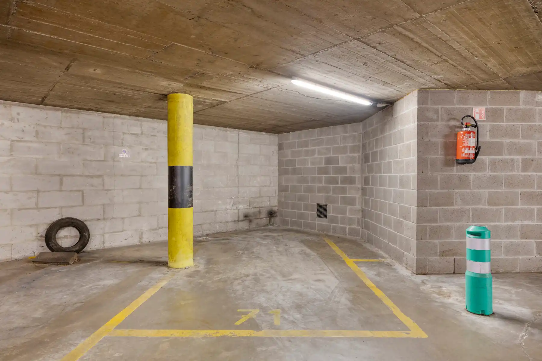 Gerenoveerd 3-slaapkamer appartement foto 20