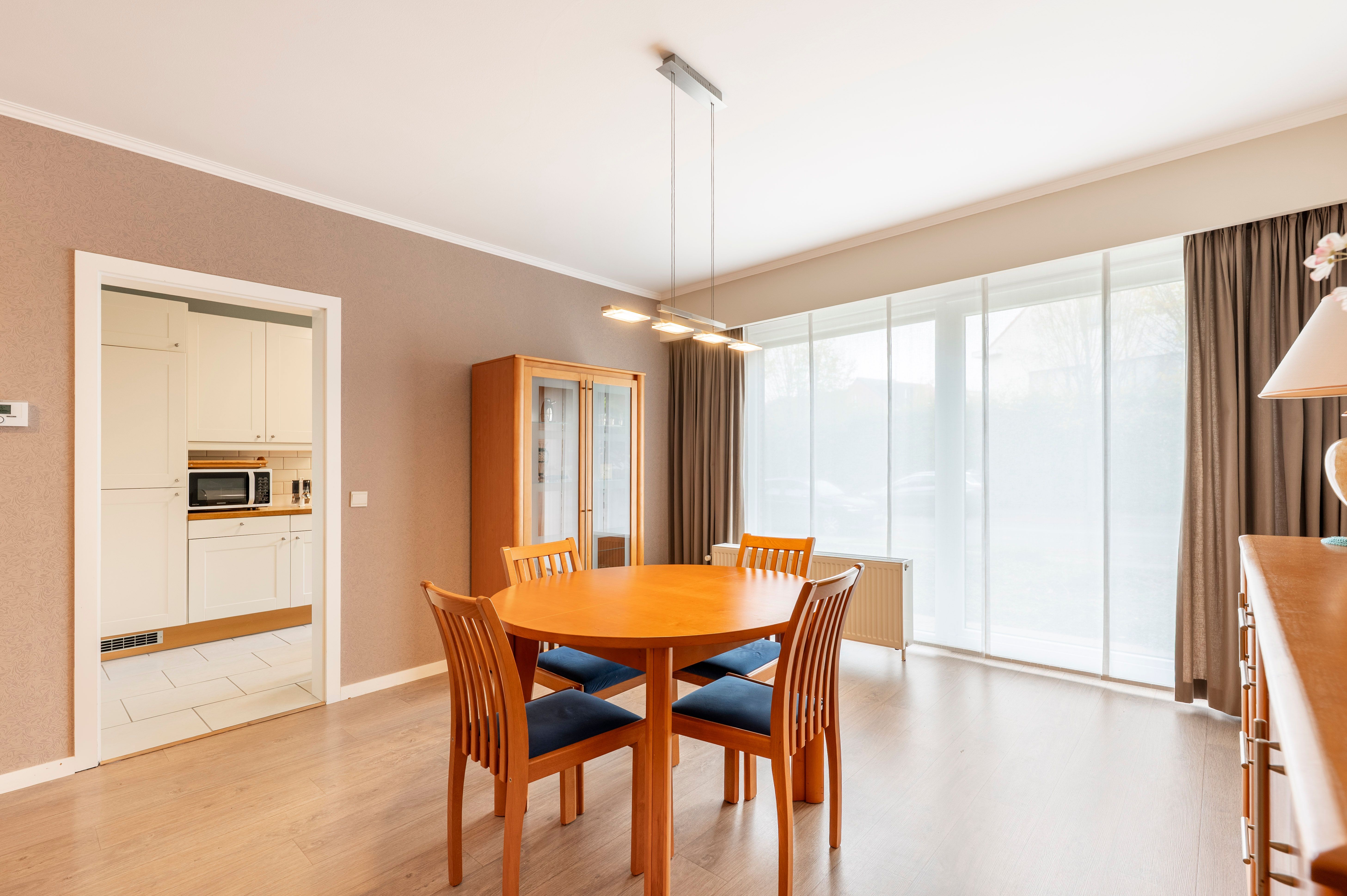 Verzorgd gelijkvloers appartement met 2 slaapkamers en tuin op toplocatie in Ekeren-Mariaburg! foto 5