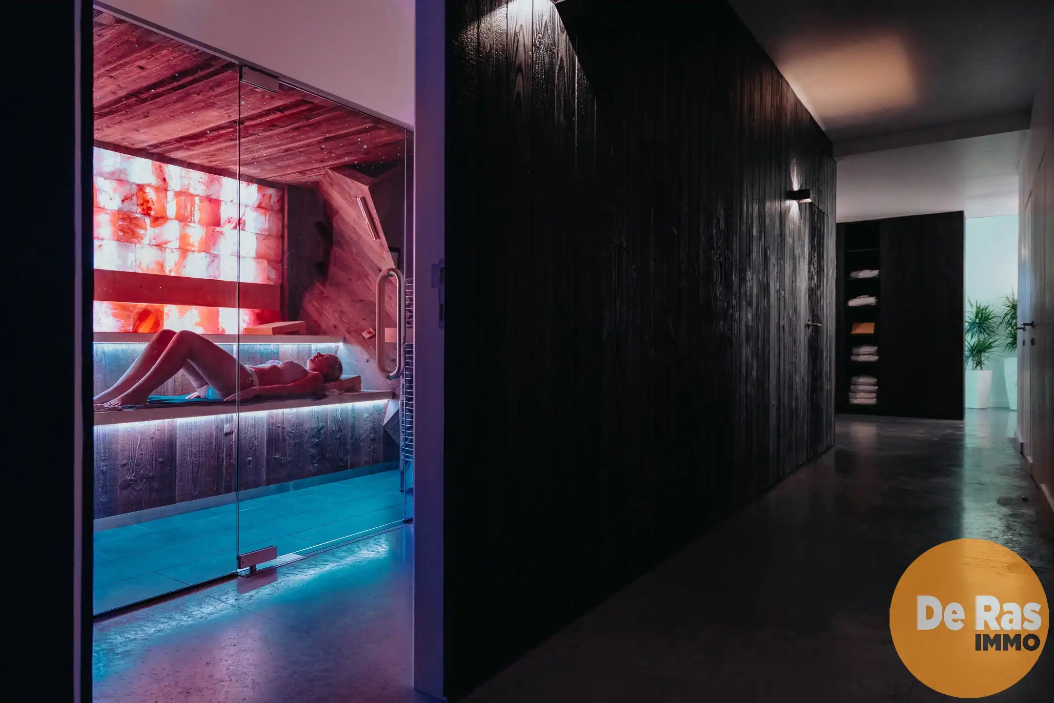 NIEUWERKERKEN – Commercieel pand met wellnessfaciliteiten foto 15