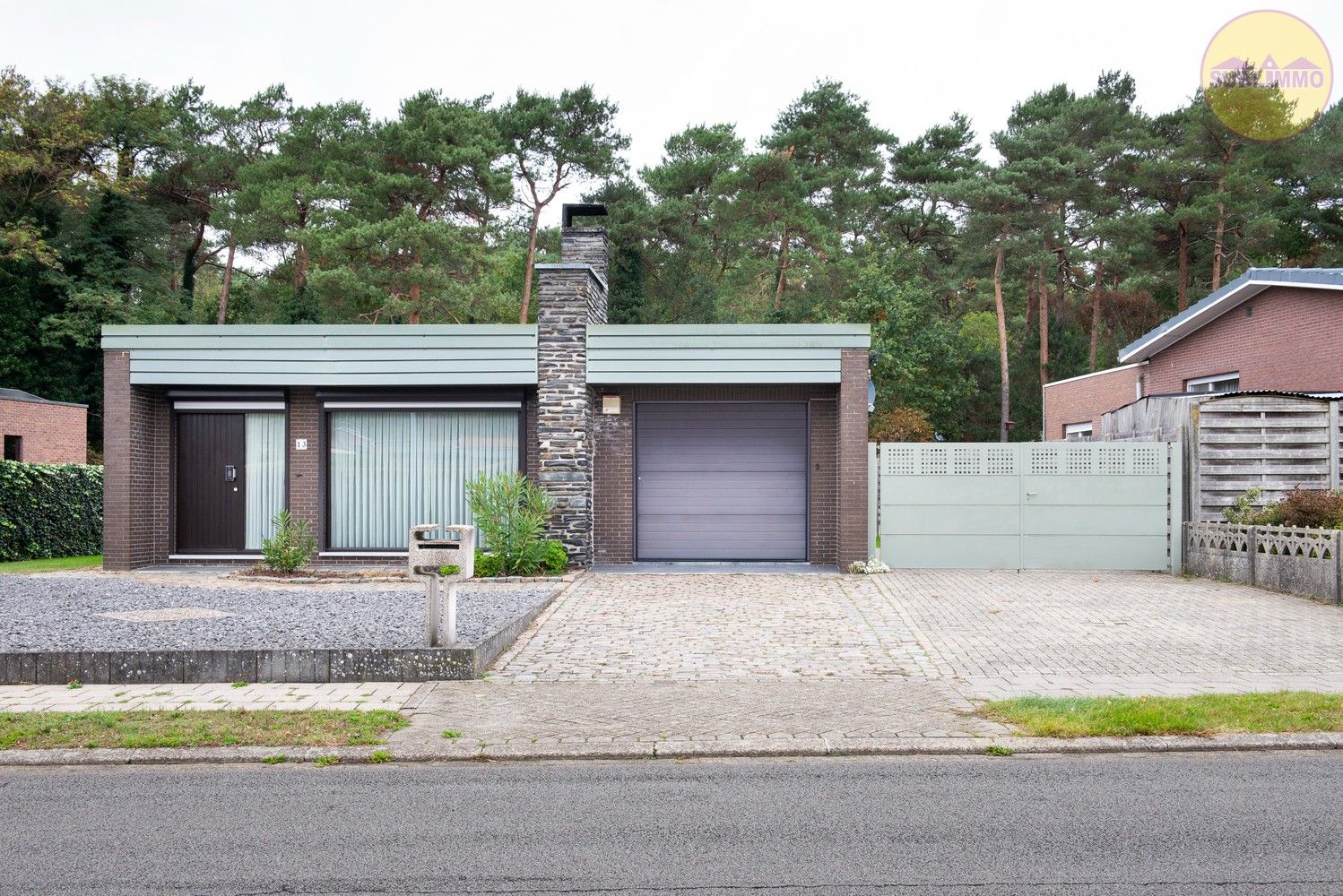 Hoofdfoto van de publicatie: Gelijkvloerse woning met 3 slaapkamers op een perceel van 675m² nabij het centrum van Dessel.