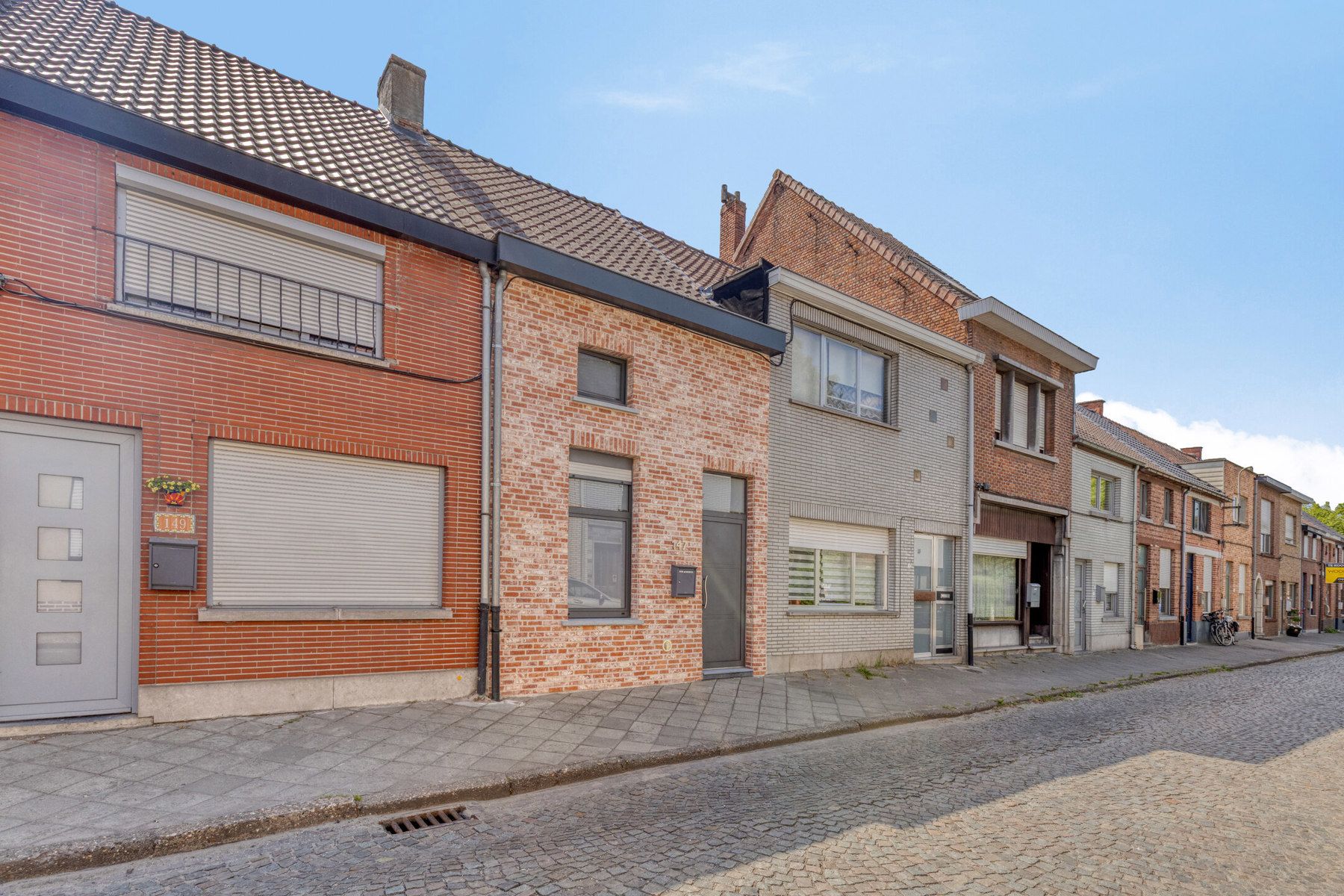 Instapklare starterswoning of investering in hartje Lokeren foto 16