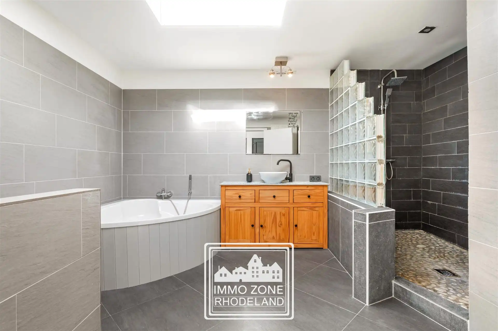 Sublieme instapklare woning met 3 slpks en diepe groene tuin foto 16