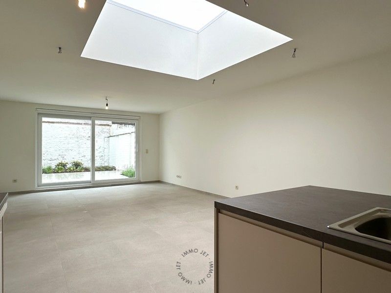 Instapklare woning op een centrale ligging in Sint-Niklaas foto 7