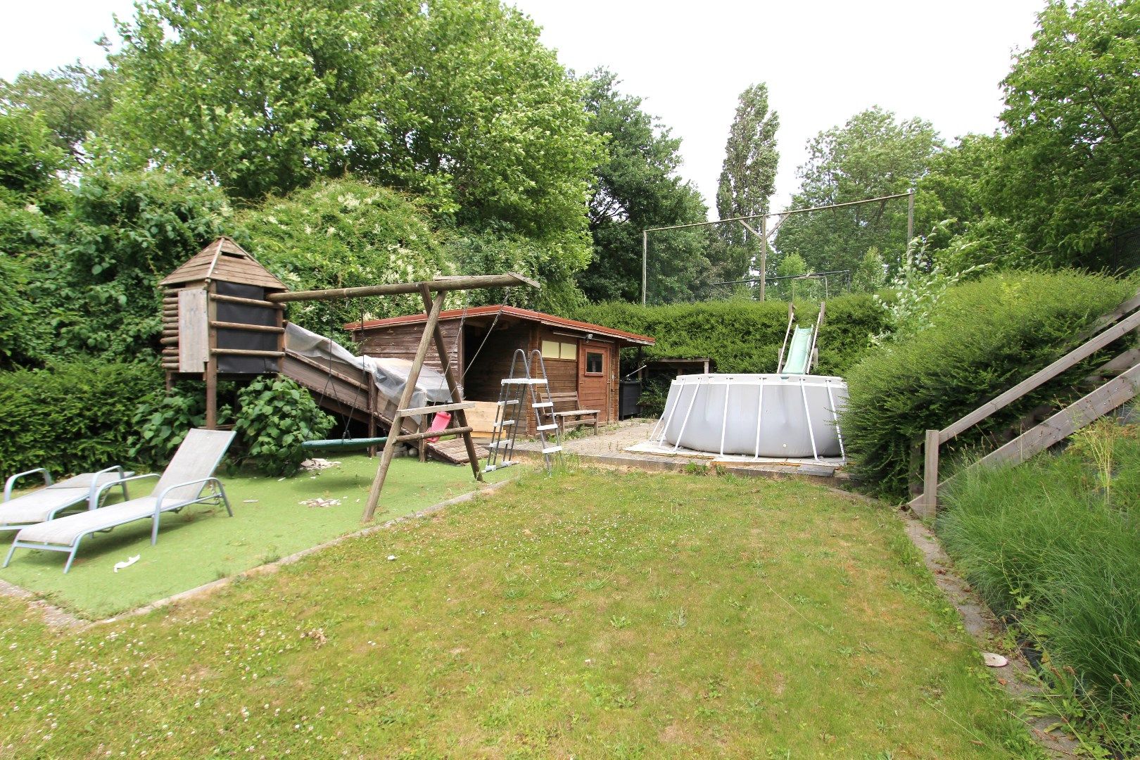 RECENTE WONING MET 5 SLAAPKAMERS EN GROTE TUIN foto 12