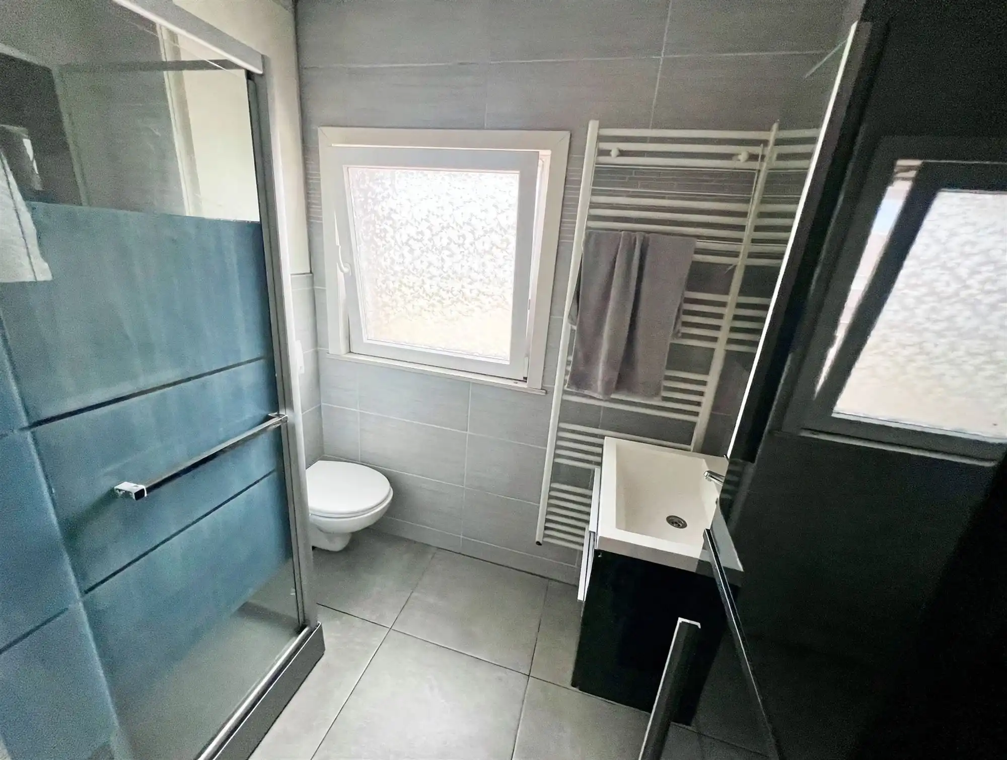 Huis met 5 slpks, 2 badk, dubbele oprit en tuin op 250 m² foto 16