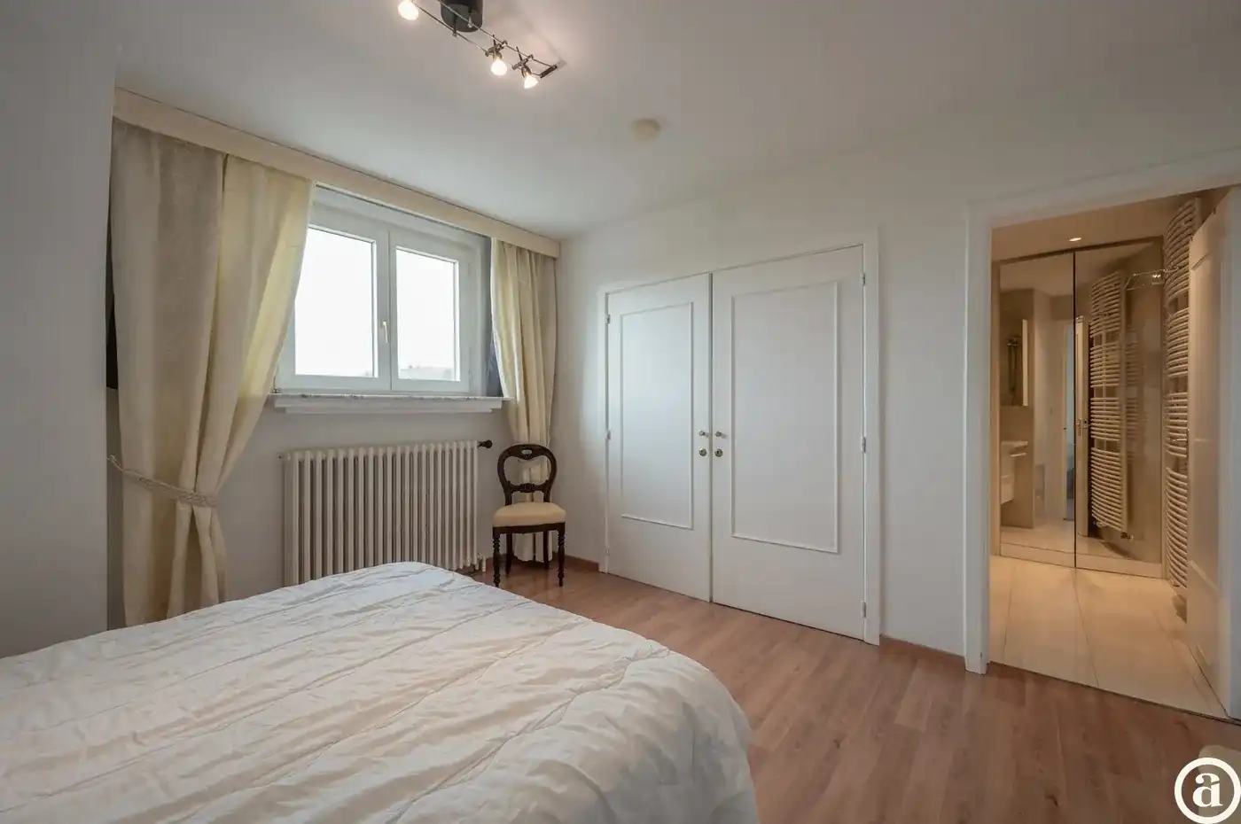 Hoekappartement van 130 m² gelegen in een villa residentie te Zoute foto 13
