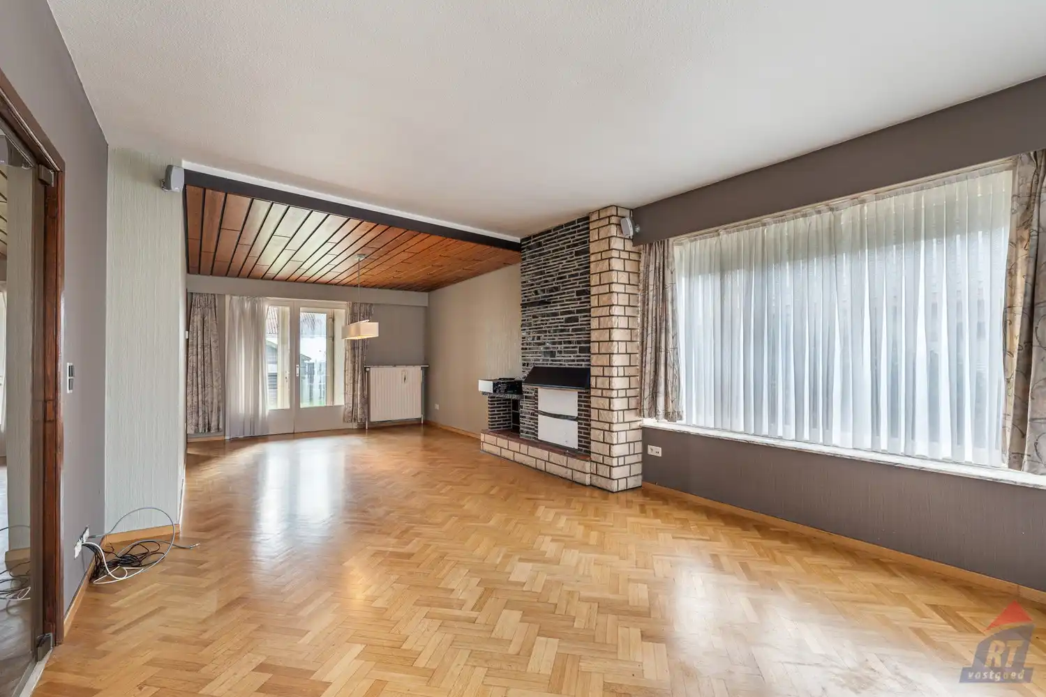 Charmante open bebouwing met 4 slaapkamers en zonnige tuin in het gezellige Velm foto 3