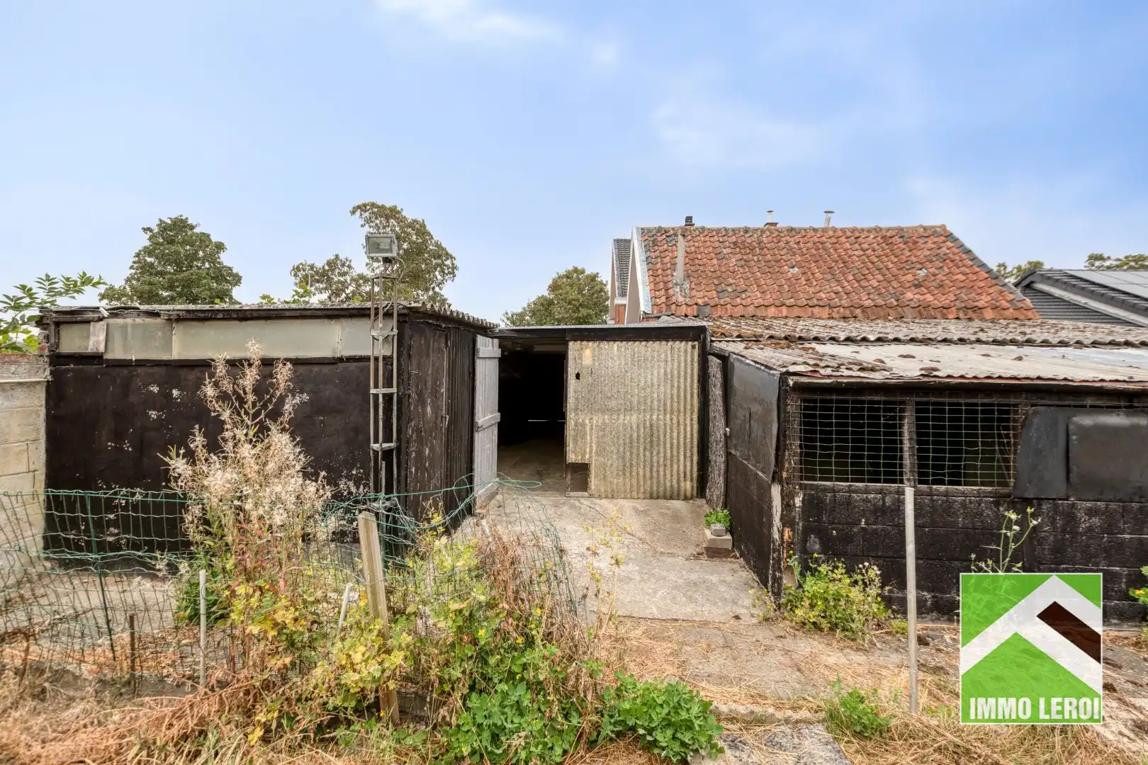 Landelijk gelegen woning met grote veranda en ruime tuin foto 26