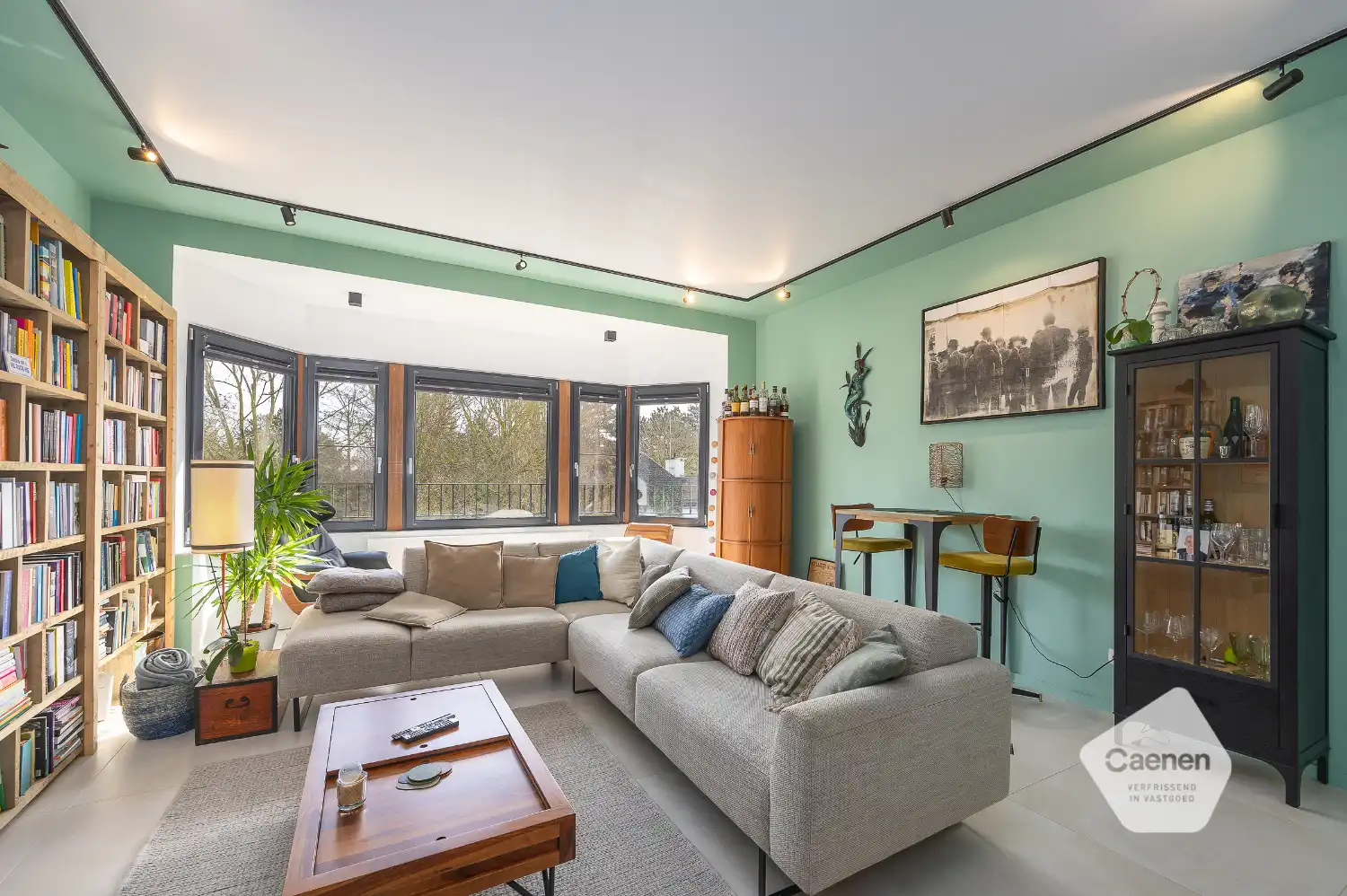 Ruim gerenoveerd drie slaapkamer appartement nabij centrum Oostende foto 3
