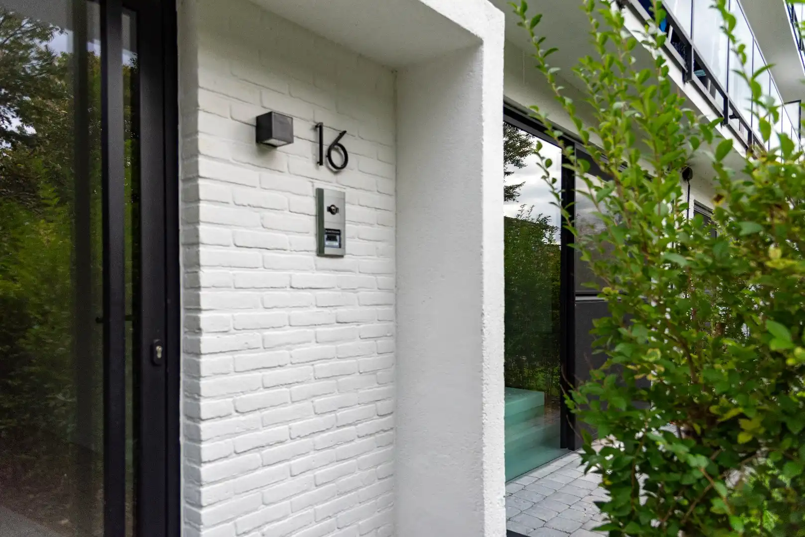 Luxueus en energiezuinig gelijkvloers met 2 slk, tuin én terras foto 18