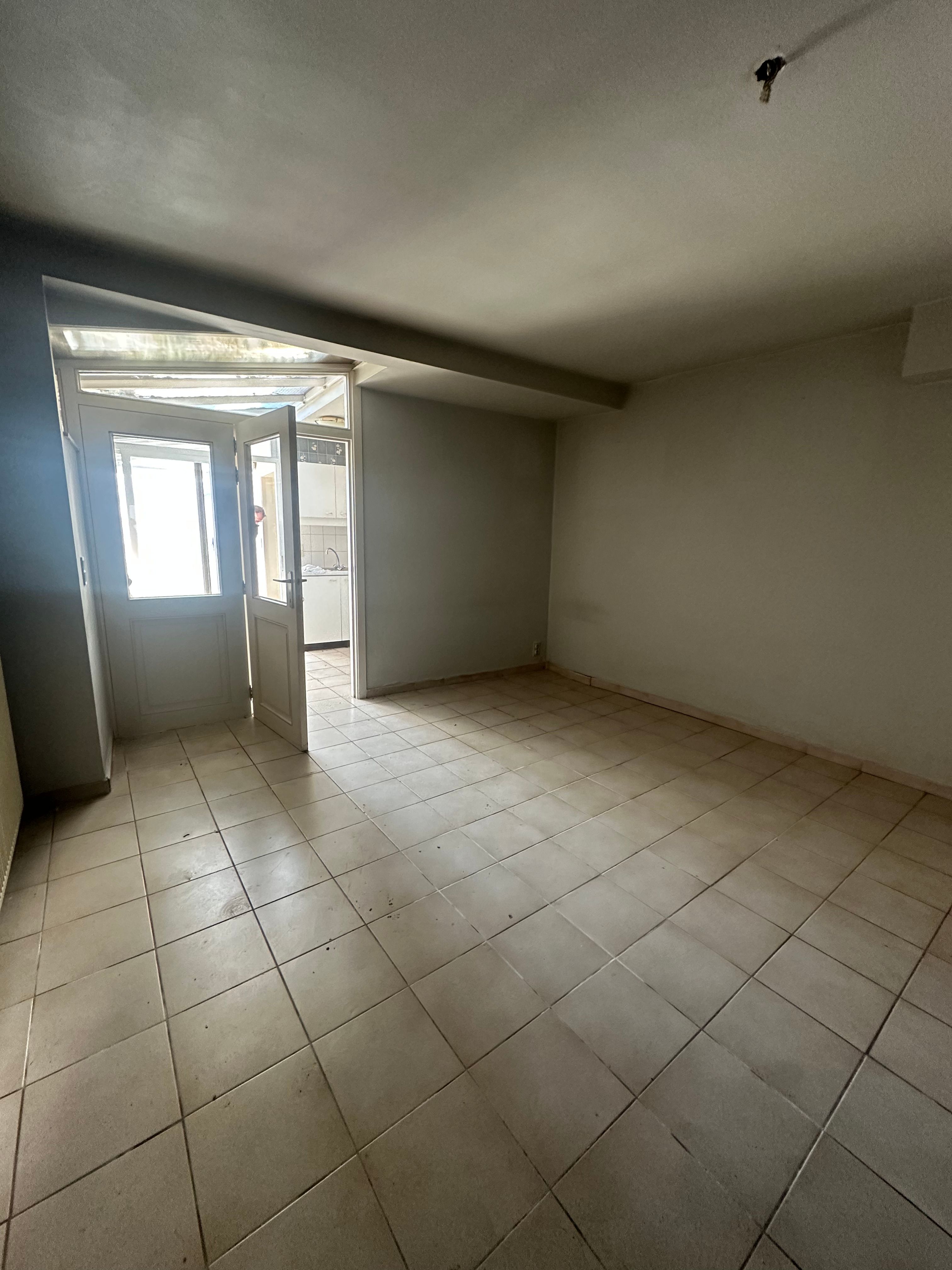 Ruime woning met verbouwingsmogelijkheden foto 2