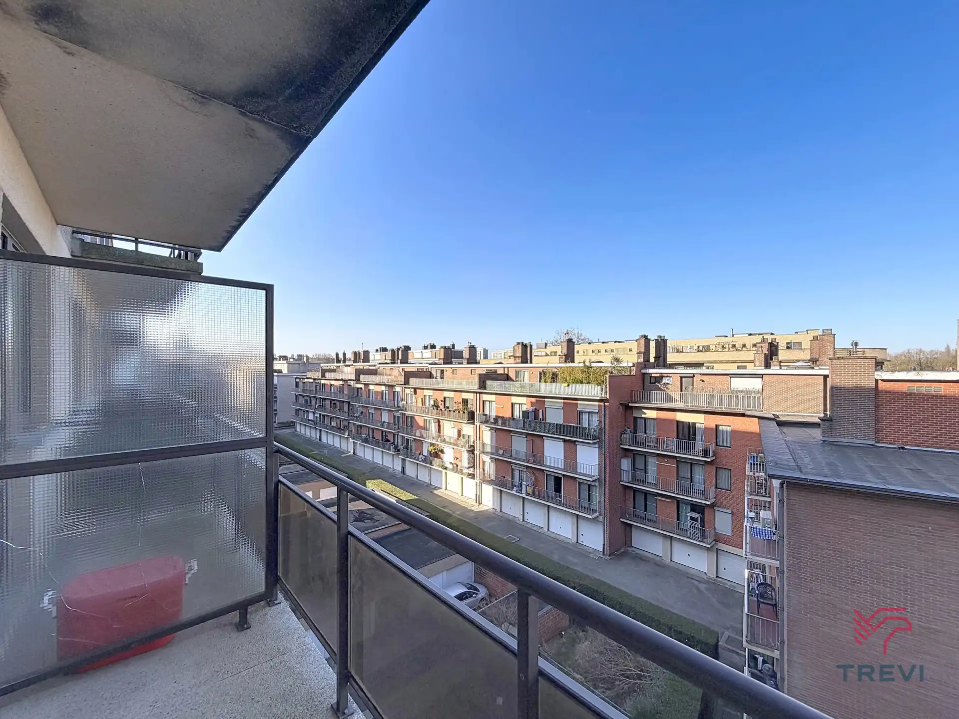 Gerenoveerd appartement met 2 slaapkamers  foto 12