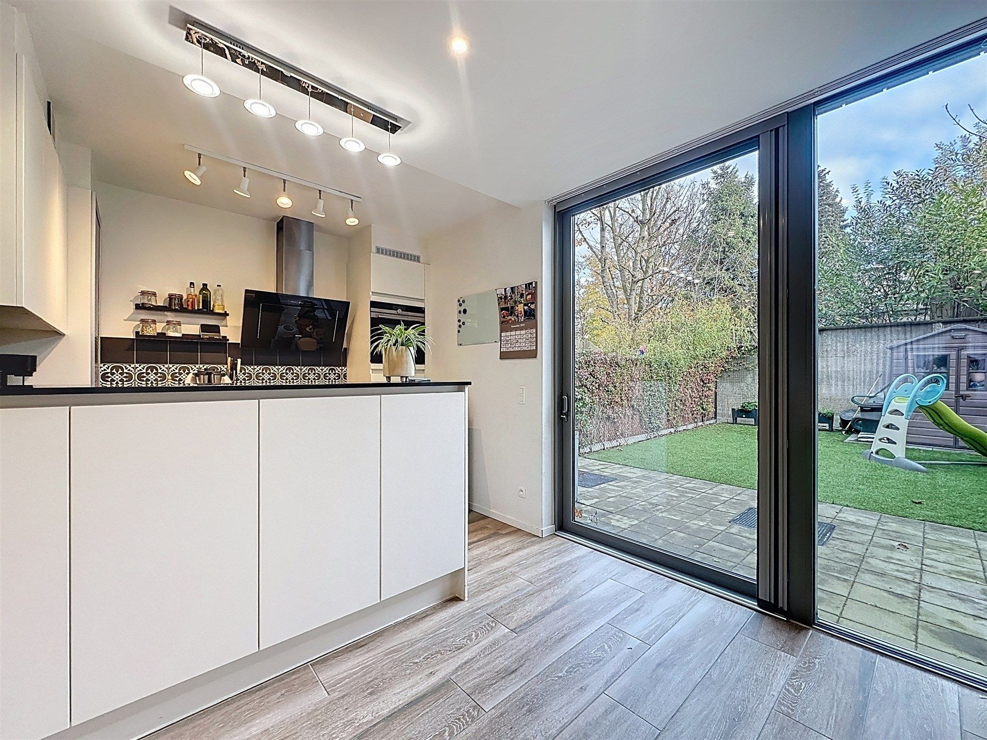 Recente woning met 4 slk en autostaanplaats op toplocatie foto 4