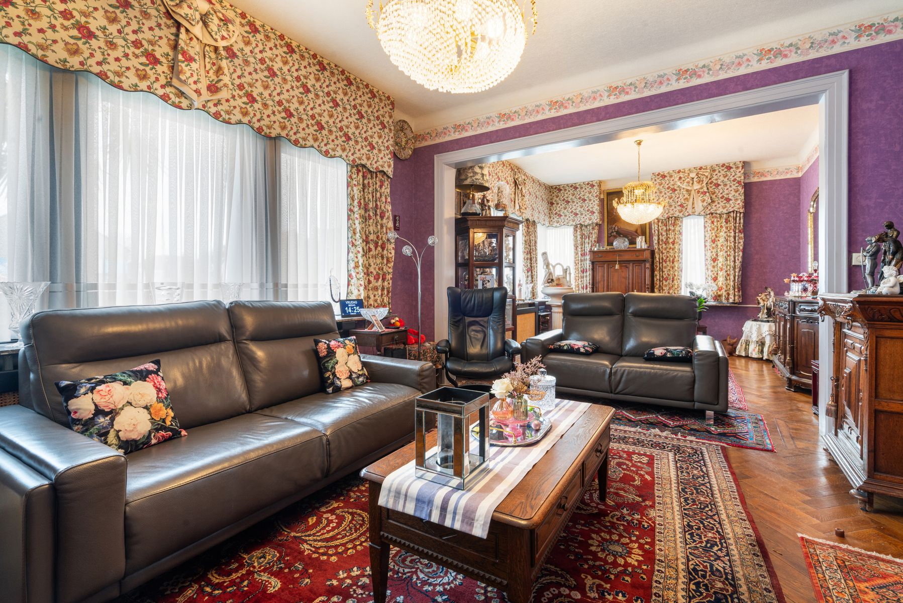 Klassieke, Charmante Vrijstaande Villa te Koop in het geliefde Merelbeke. foto 5