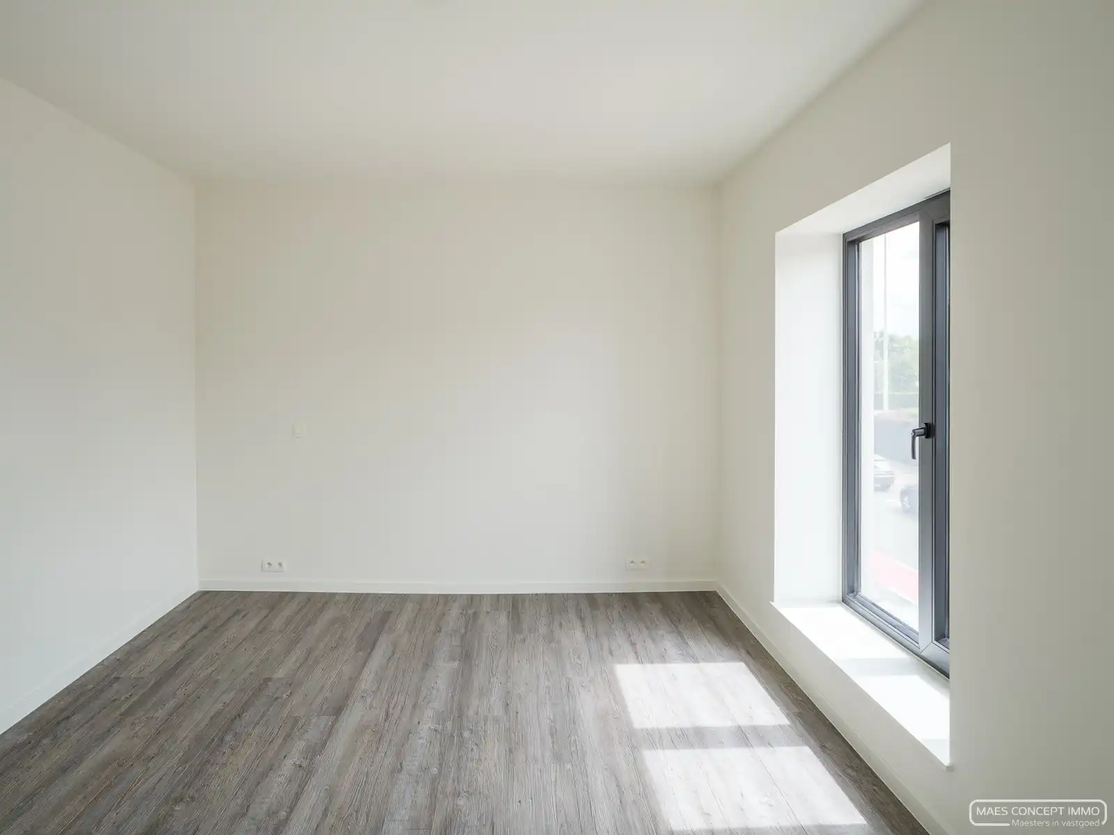 Gerenoveerde woning met 3 slaapkamers te koop in Waregem centrum foto 13
