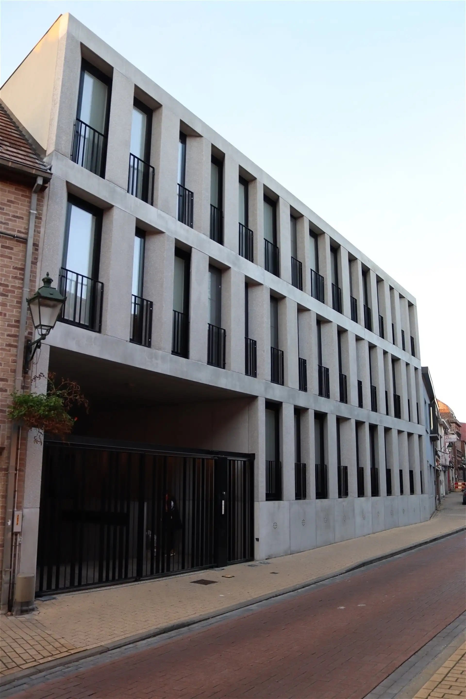 Exclusieve moderne woning met gemeenschappelijke binnentuin en ondergrondse autostaanplaats.  foto 22